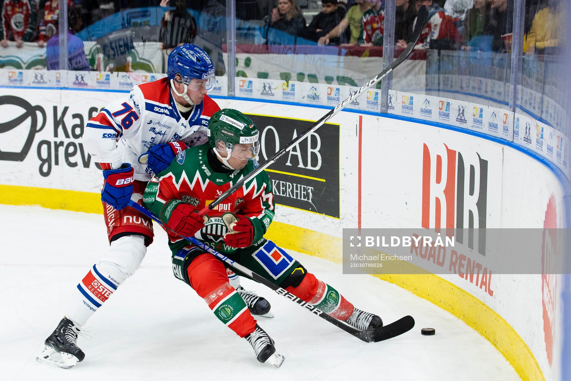 Oskarshamns Emil Lilleberg och Frölundas Patrik Carlsson