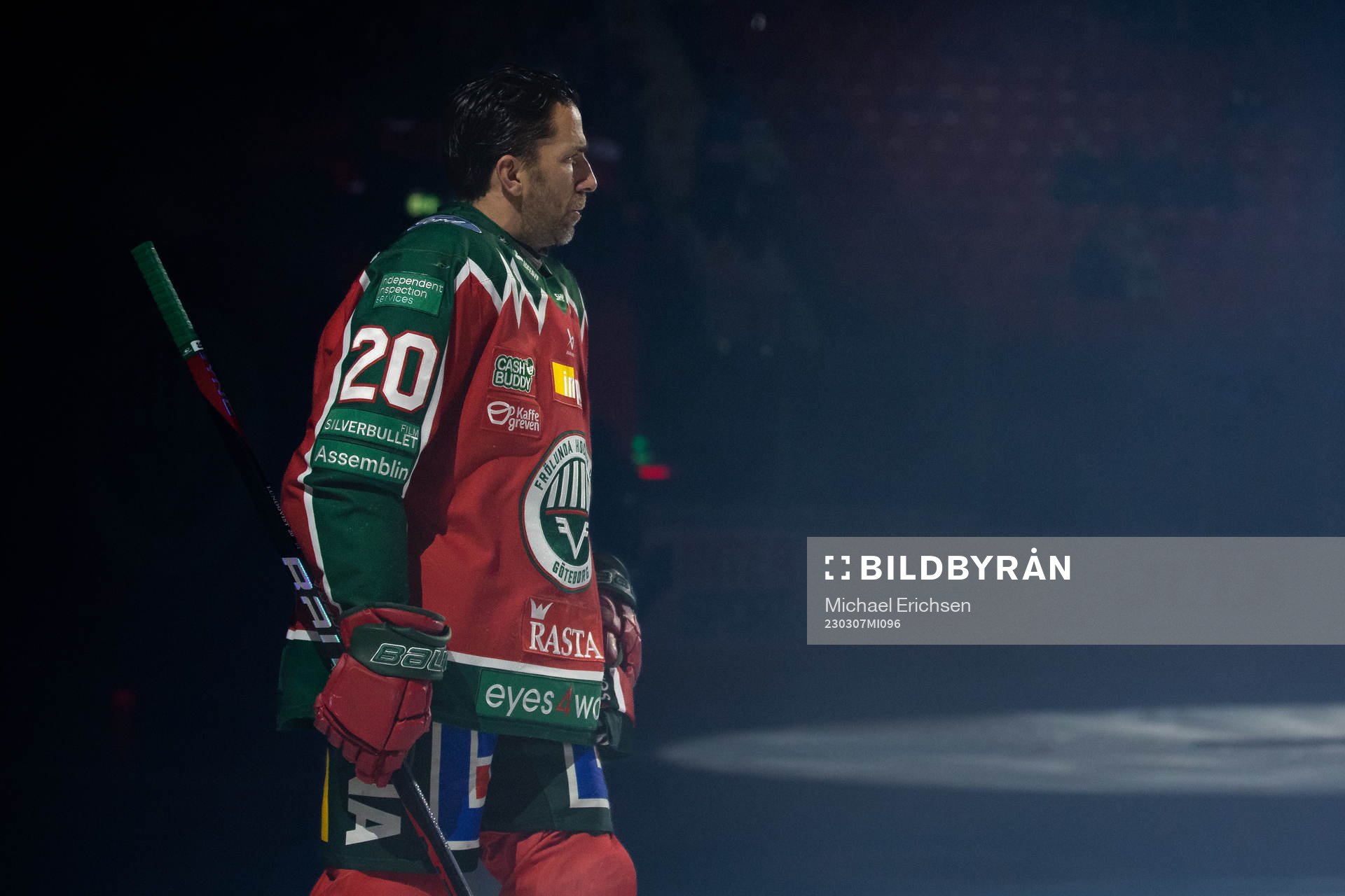 Frölundas Joel Lundqvist innan ishockeymatchen i SHL