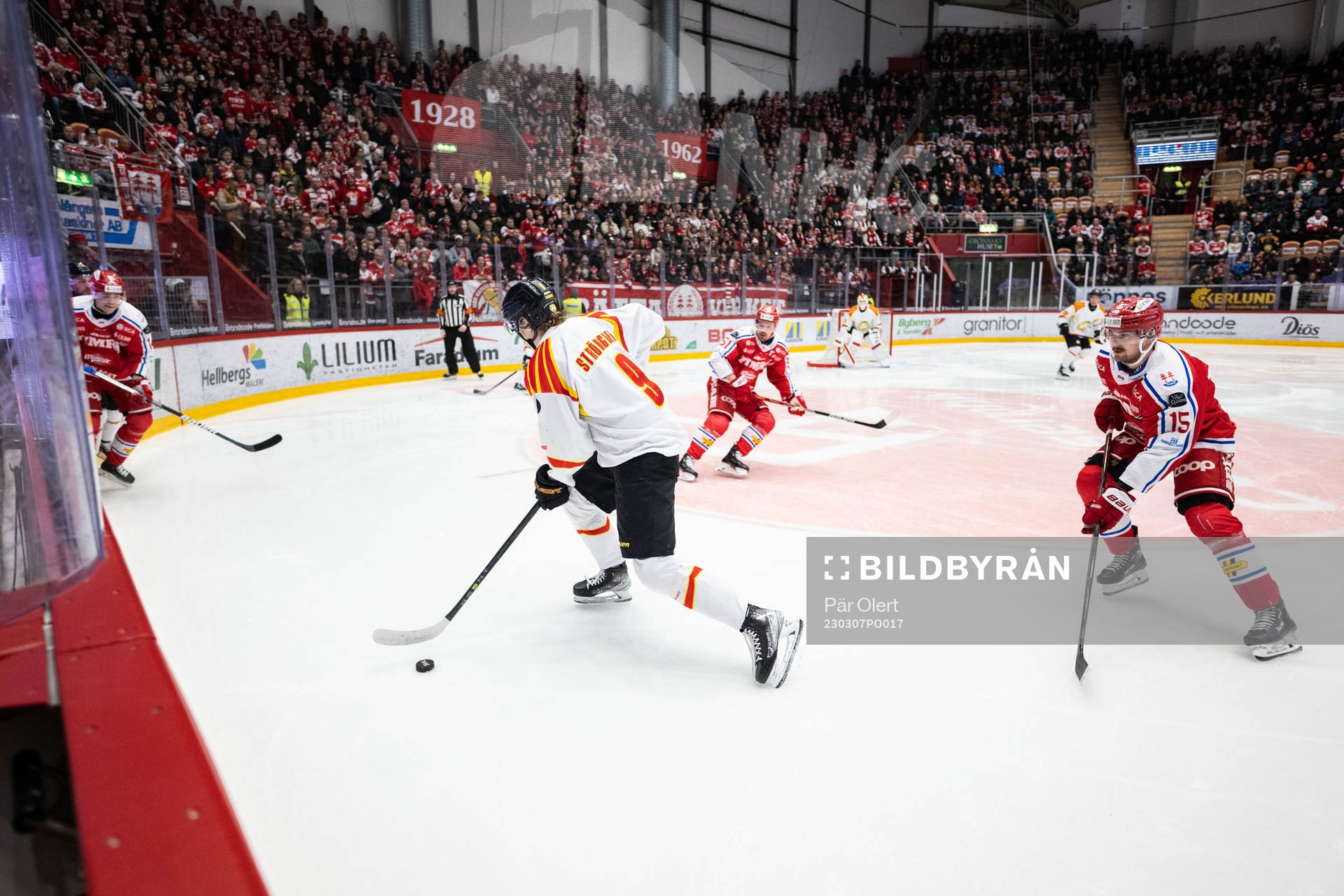Brynäs William Strömgren och Timrås Panu Mieho