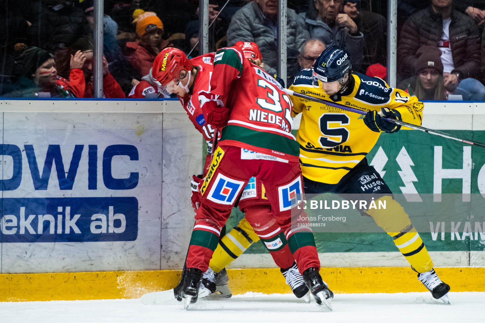 Modos Theodor Niederbach och Södertäljes Viktor Liljegren