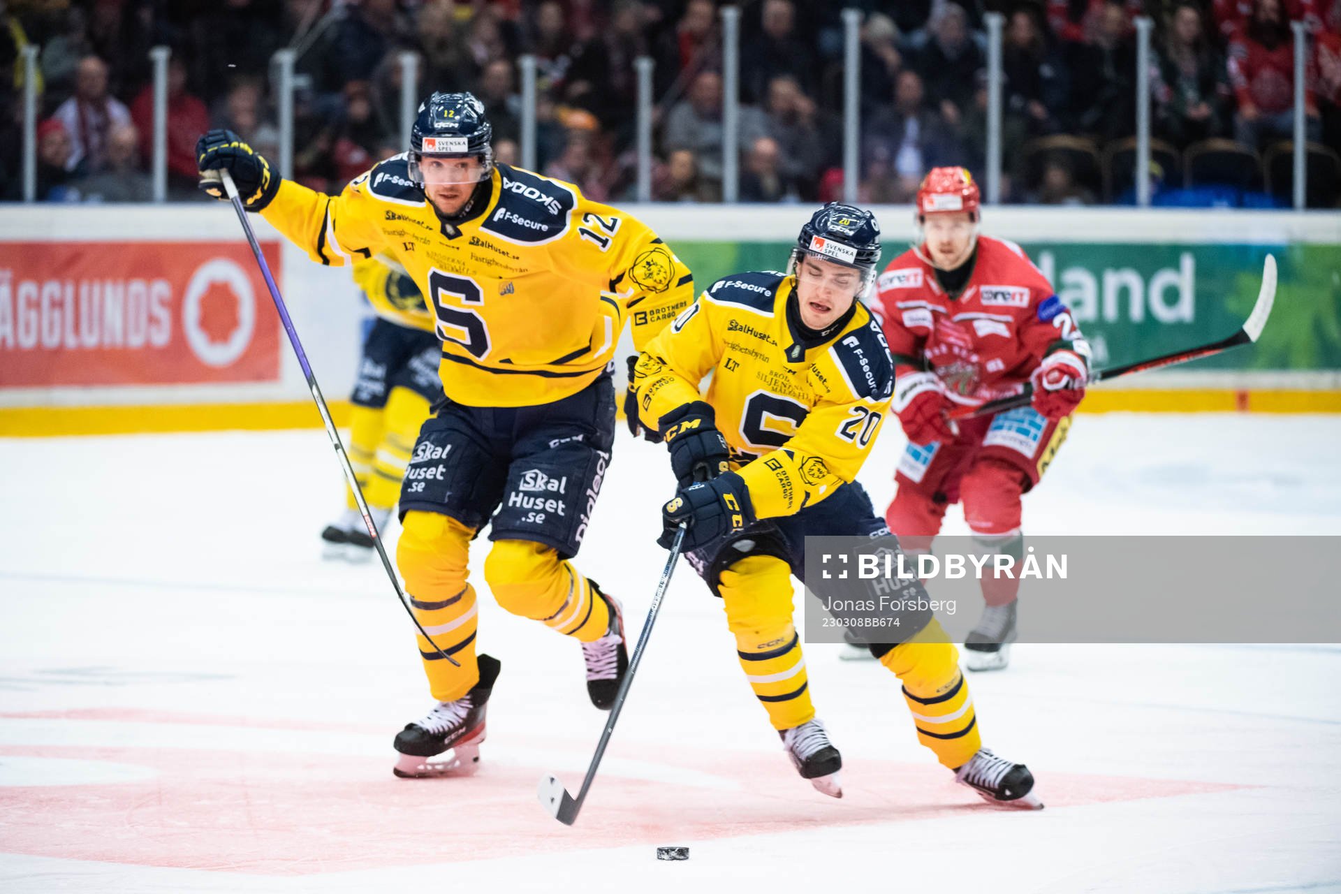 Södertäljes Viktor Liljegren och Nikola Pasic
