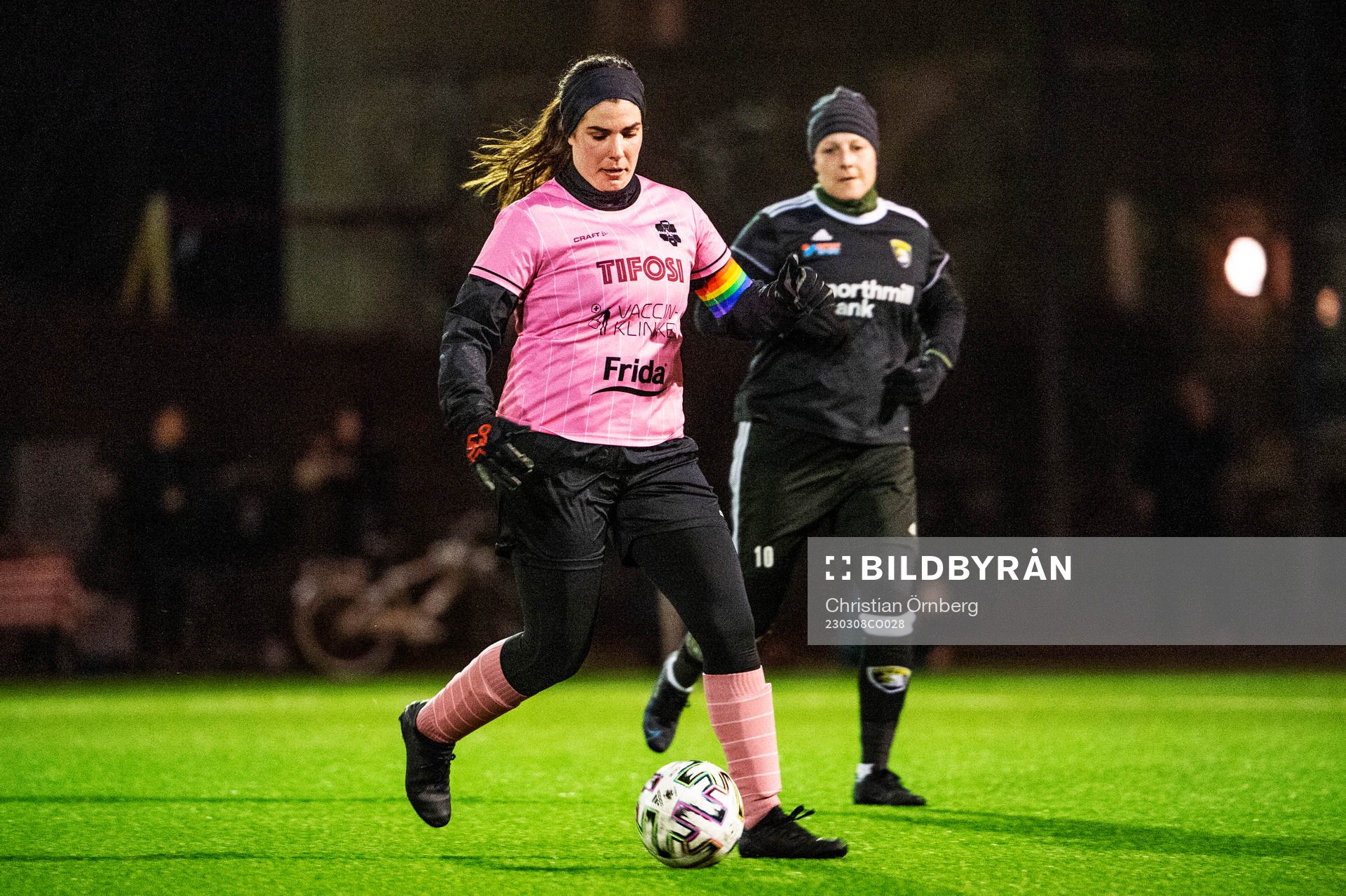 Las Presidentas och Backarna FFs spelare under en vänskapsmatch mellan Backarna och Las Presidentas den 8 mars 2023 i Malmö.