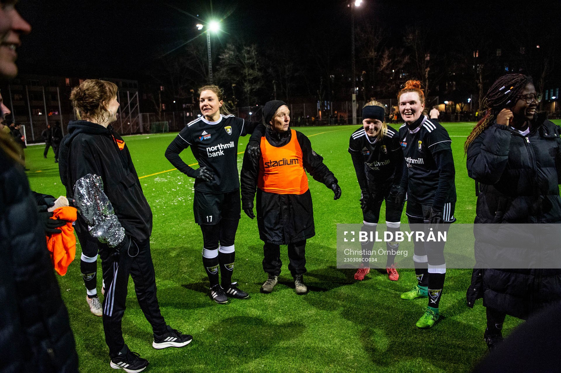 Las Presidentas spelare jublar under en vänskapsmatch mellan Backarna och Las Presidentas den 8 mars 2023 i Malmö. 