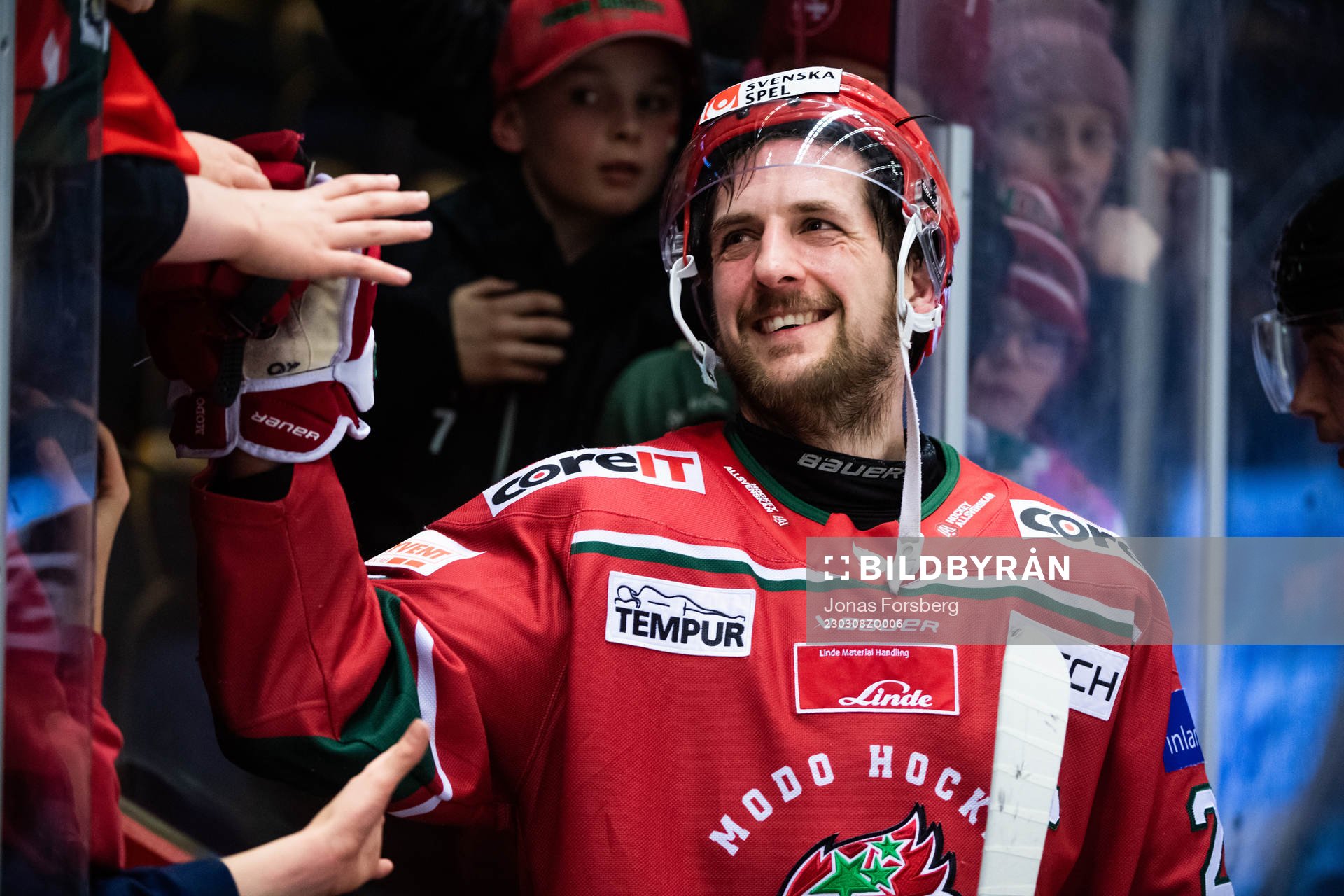 Modos Emil Wahlberg jublar