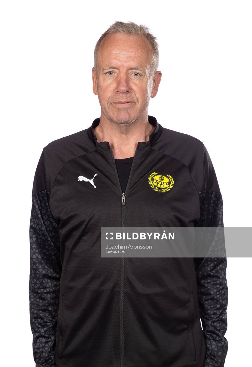 Mjällbys Sportchef Hans Larsson poserar för ett porträtt den 8 mars 2023 i Mjällby.