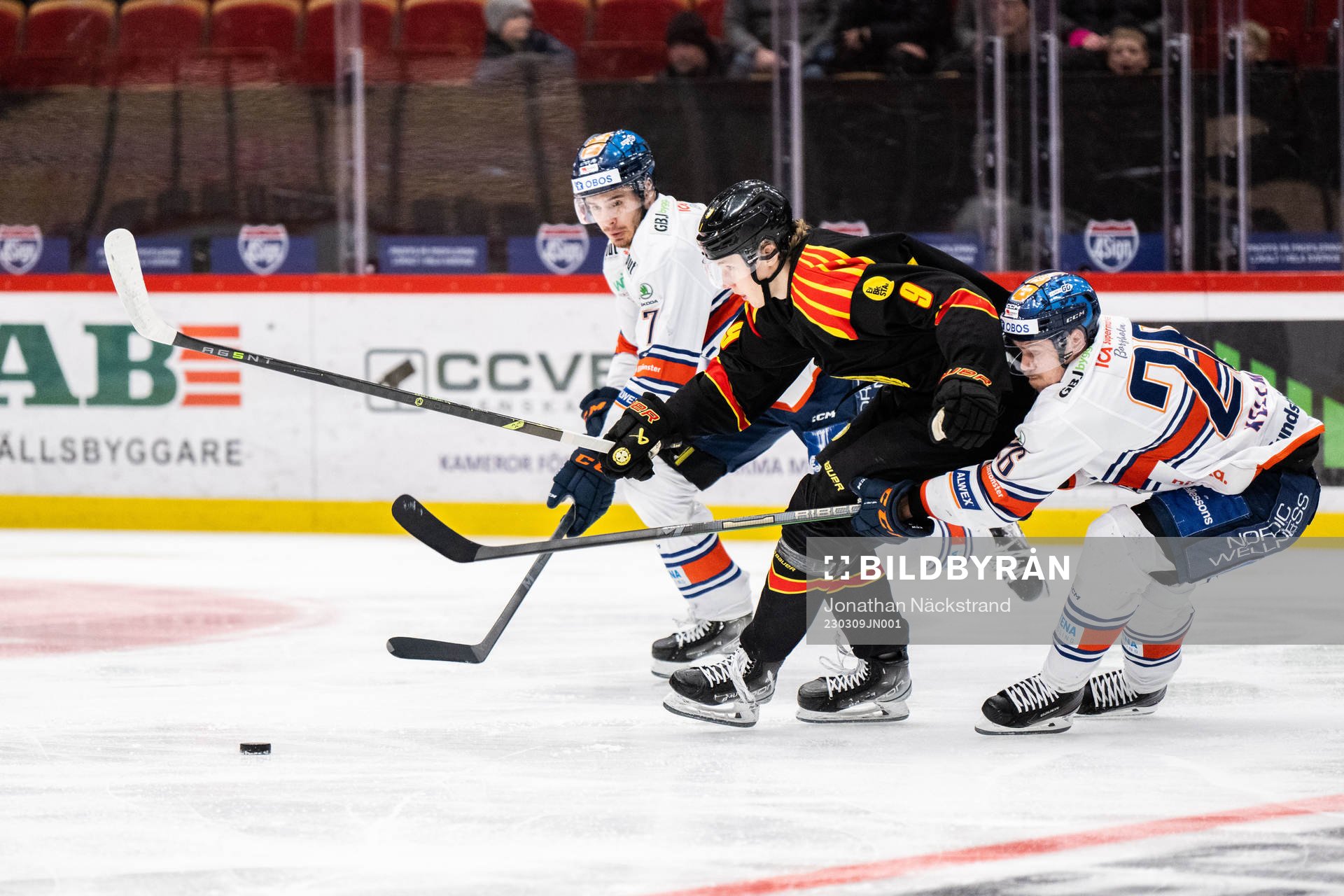 Brynäs William Strömgren och Växjös Joel Kellman
