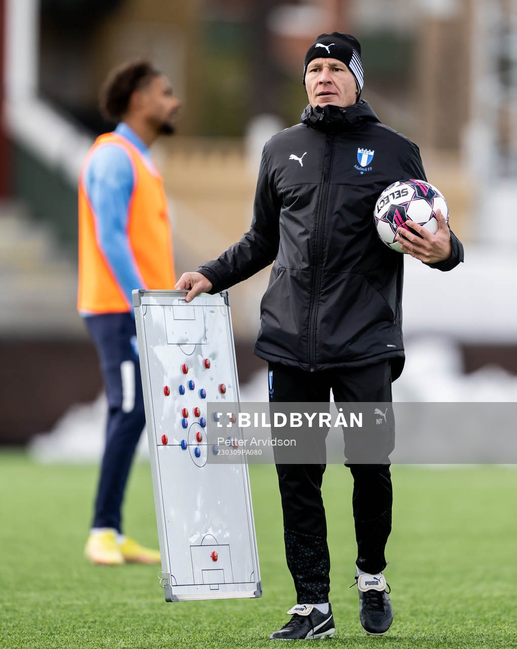 Assisterande tränare Nikola Trajkovic under en träning med Malmö FF den 9 mars 2023 i Malmö. 