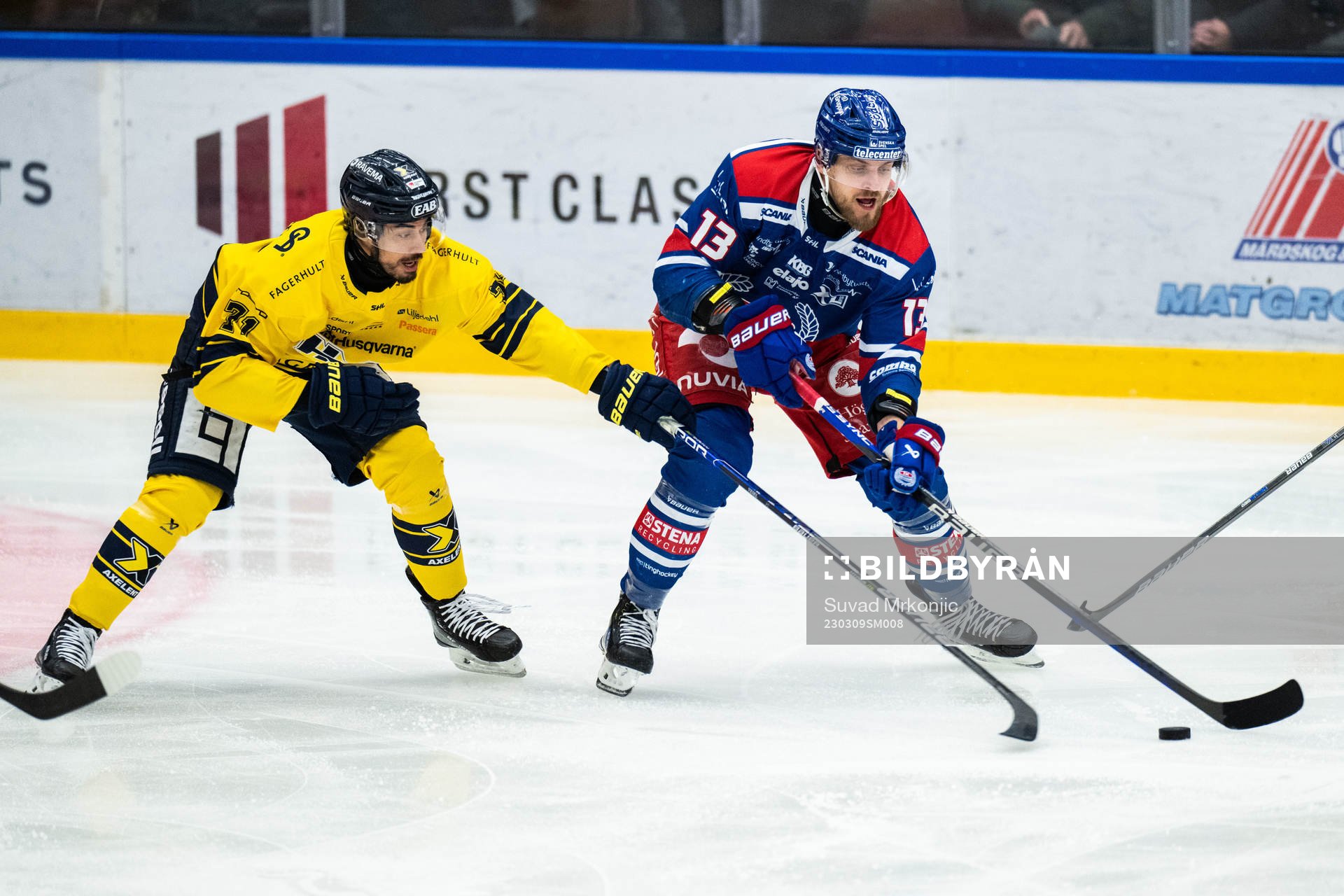 HV71s Tyler Vesel och Oskarshamns Jiri Smejkal