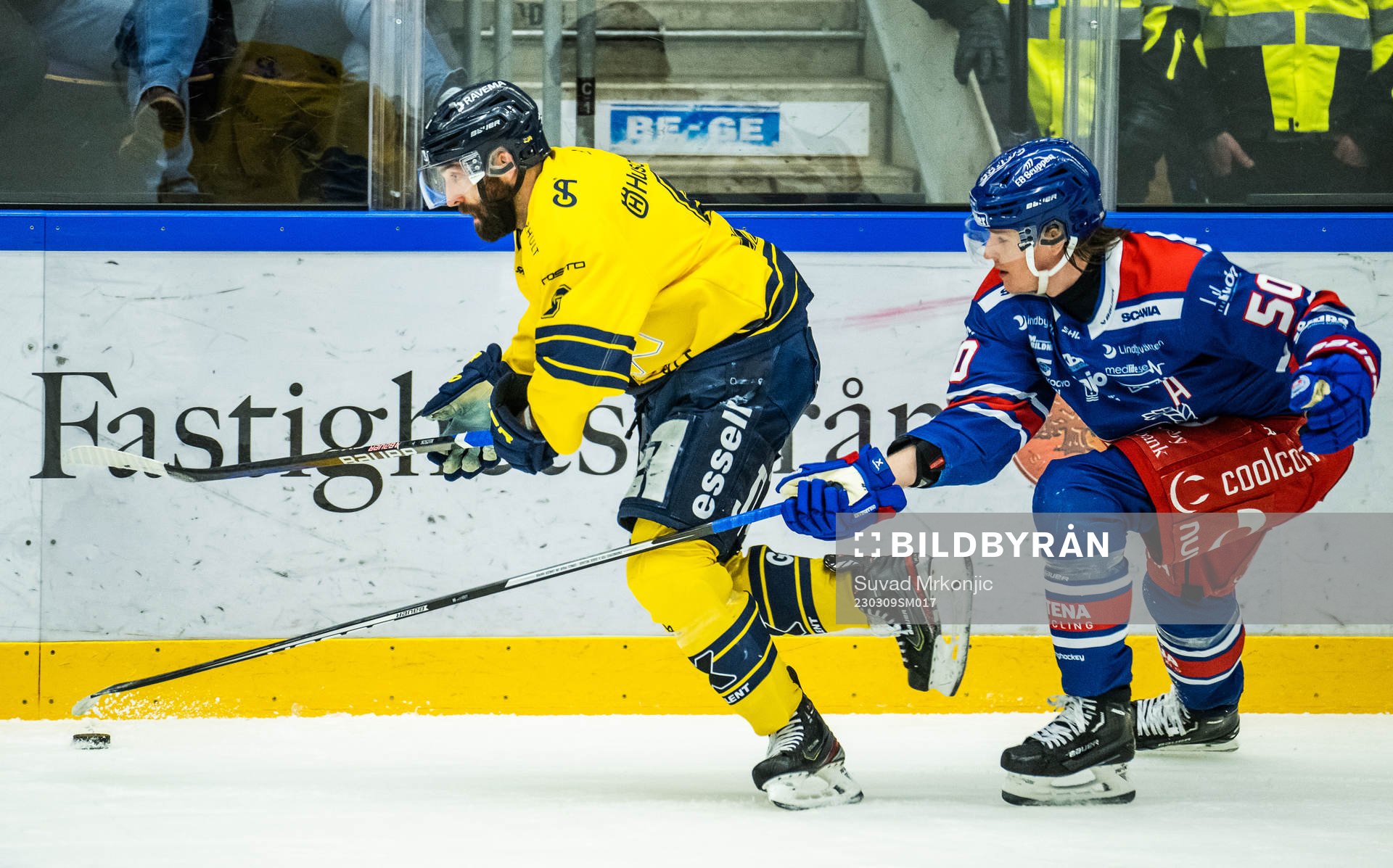 HV71s Taylor Matson och Oskarshamns Juuso Riikola