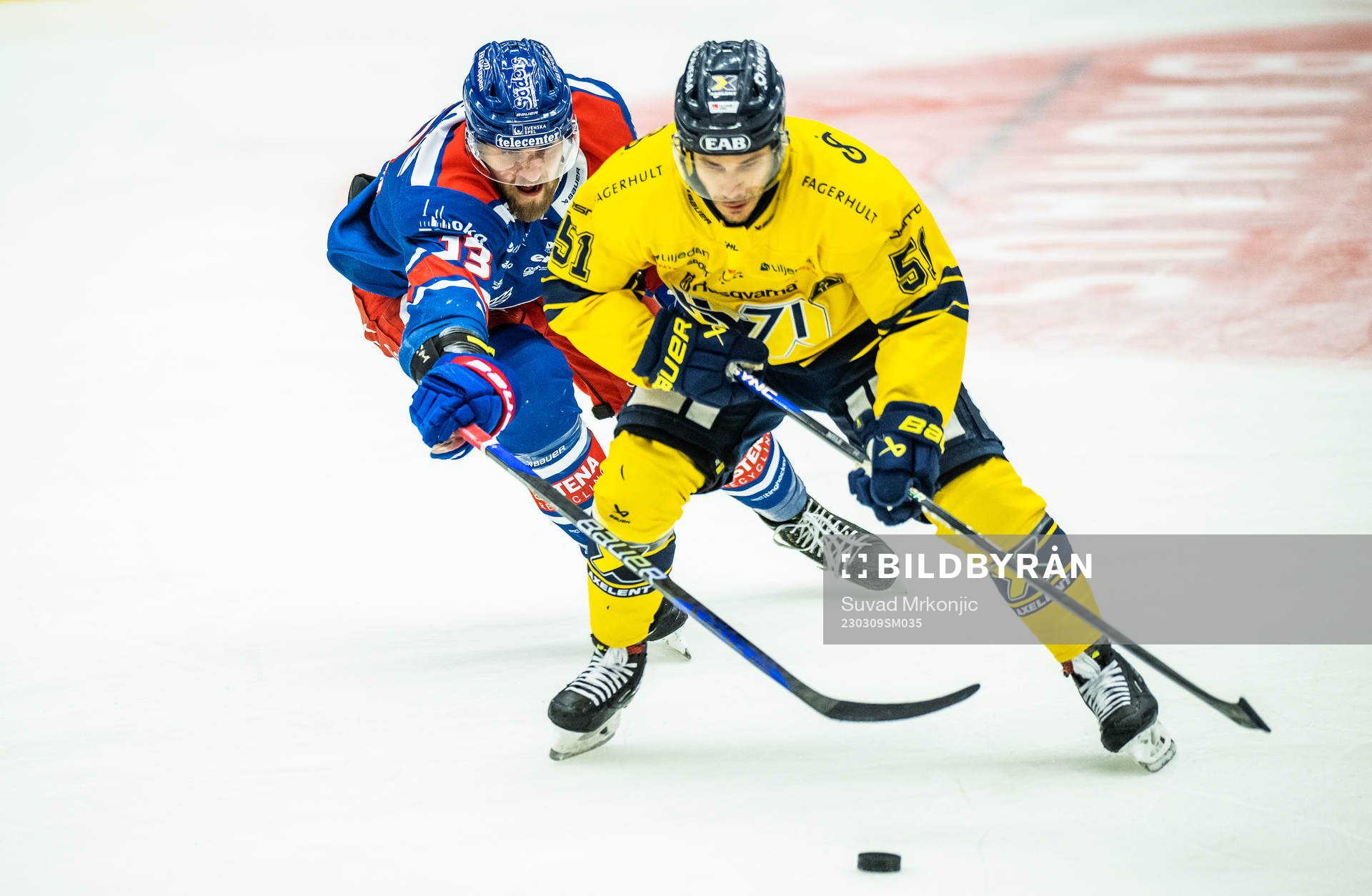 Oskarshamns Jiri Smejkal och HV71s Andy Miele