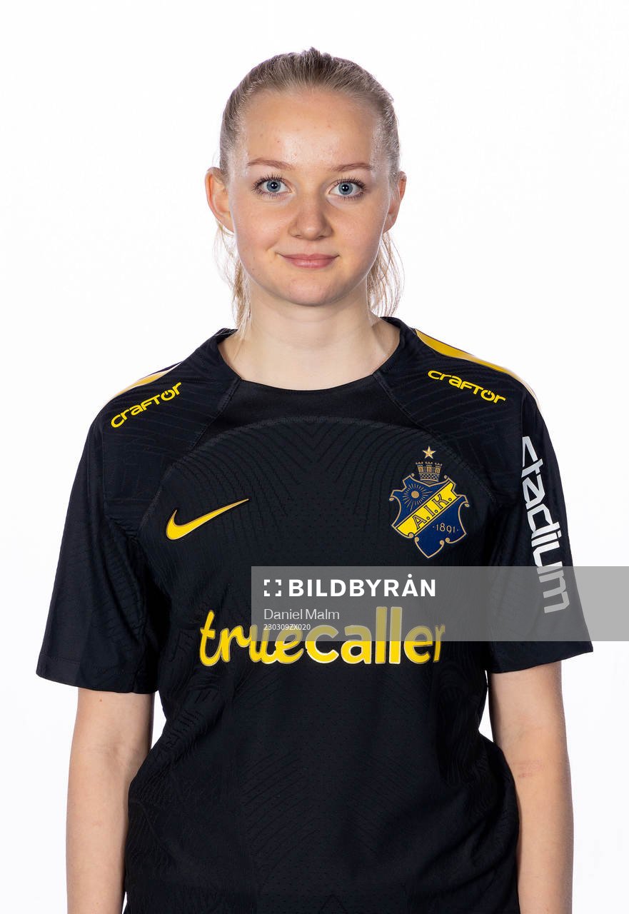 AIK:s Nova Furevik poserar för ett porträtt den 9 mars 2023 i Stockholm.