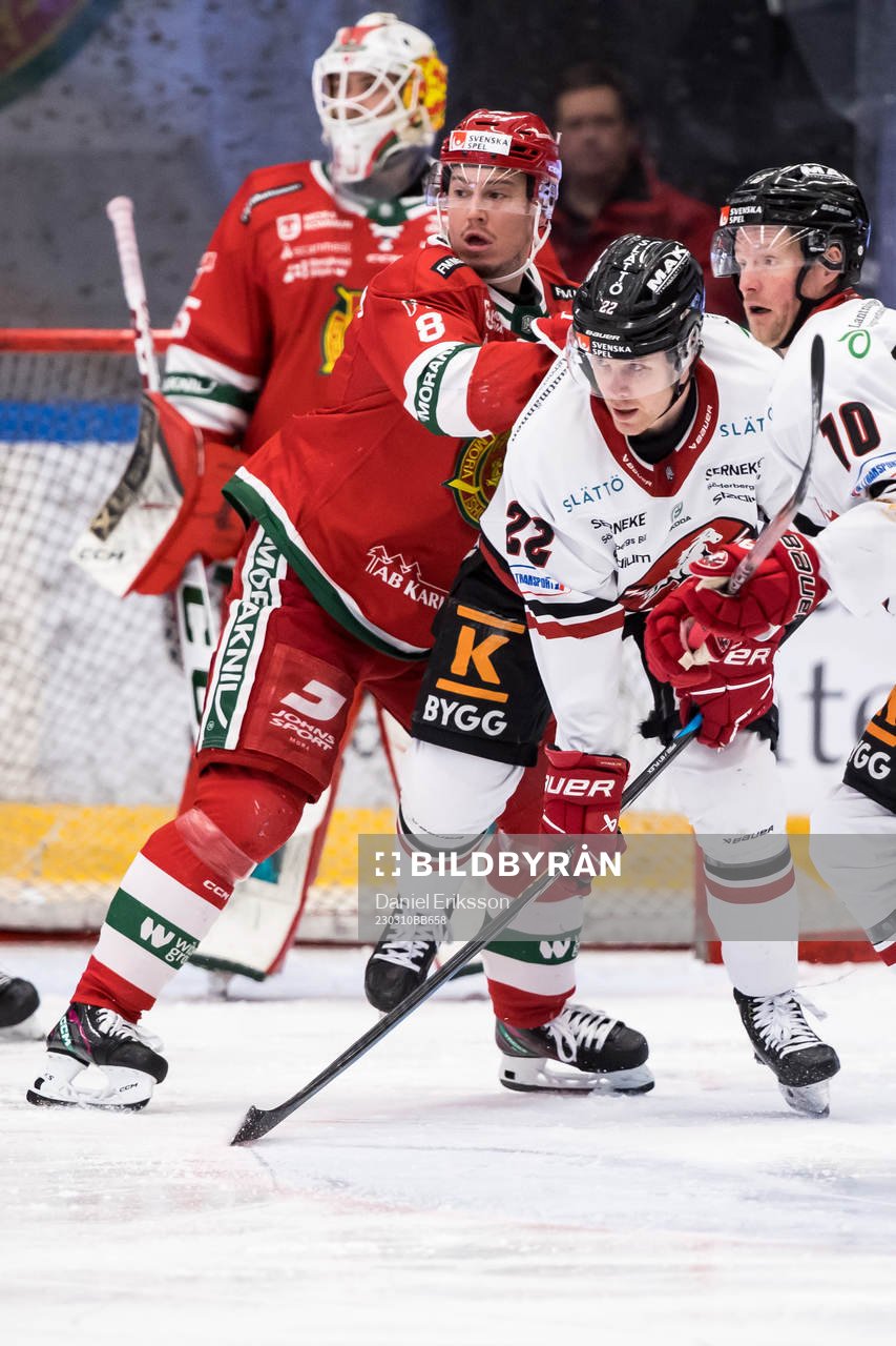 Vita Hästens Filip Lennström och Moras Robin Johansson