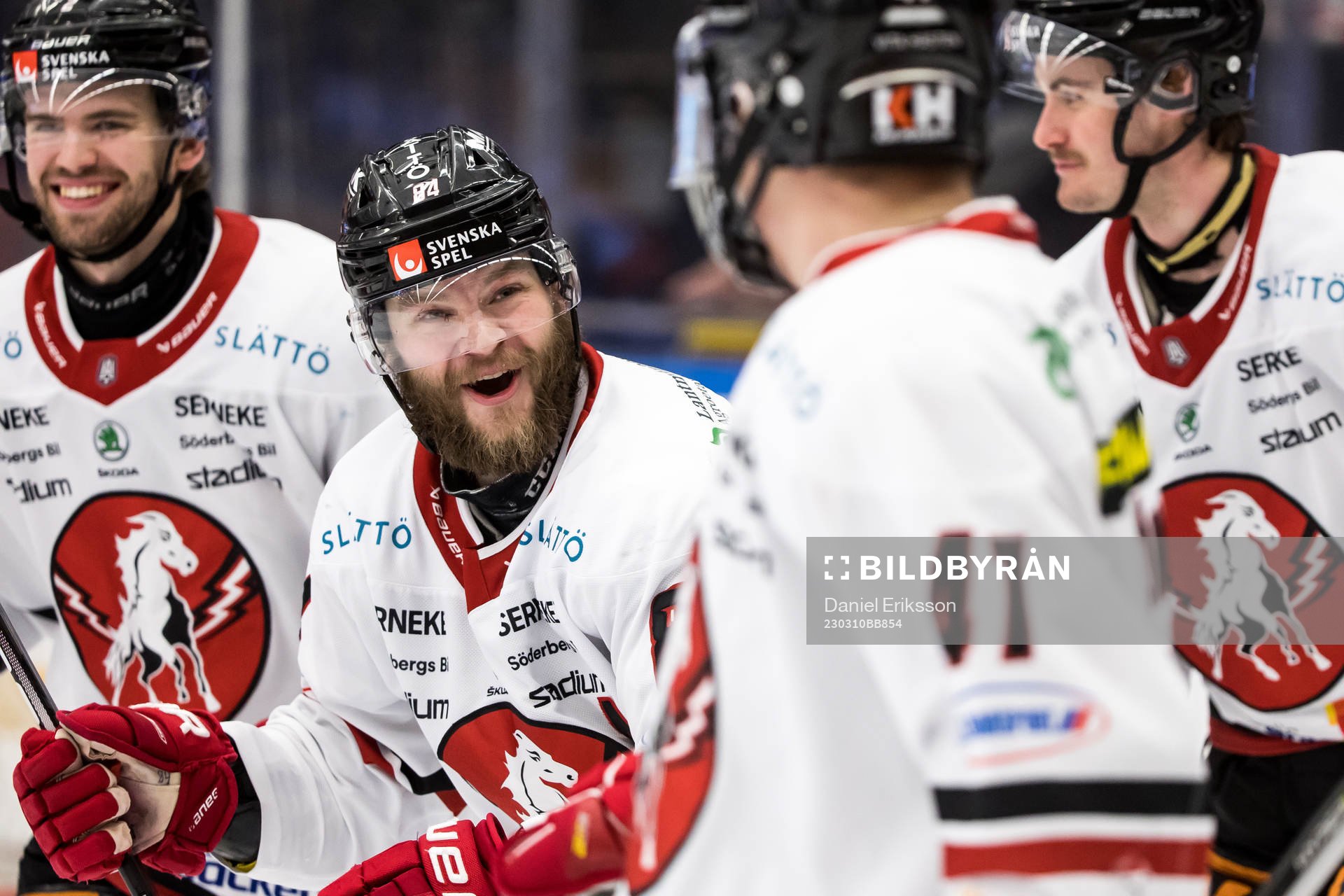 Vita Hästens Jimmy Andersson jublar