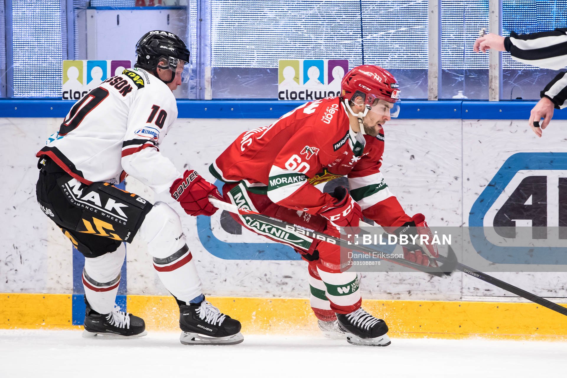 Vita Hästens Jesper Samuelsson och Moras Kalle Miketinac