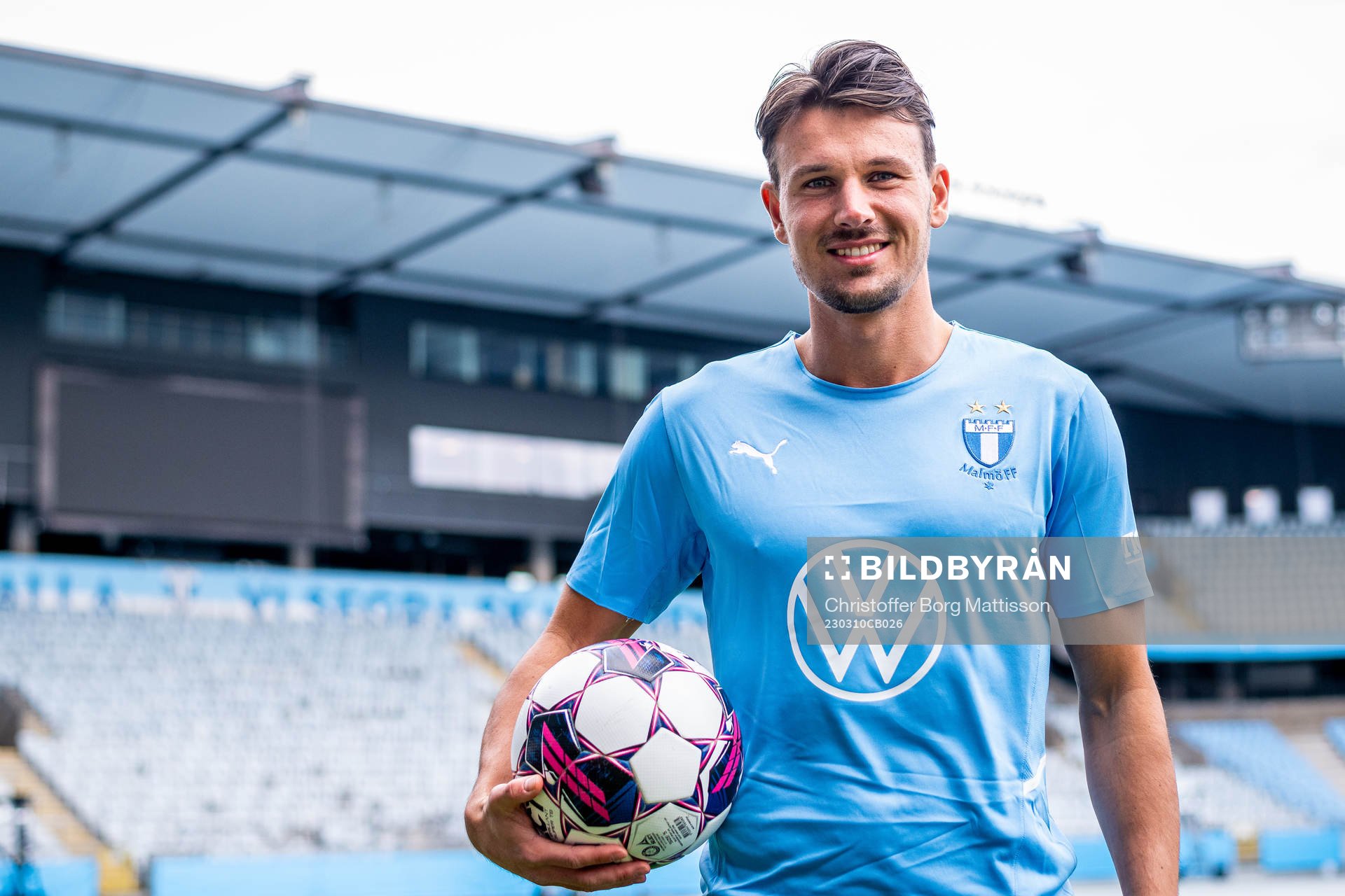 Malmö FF presenterar Stefano Vecchia som ny spelare
