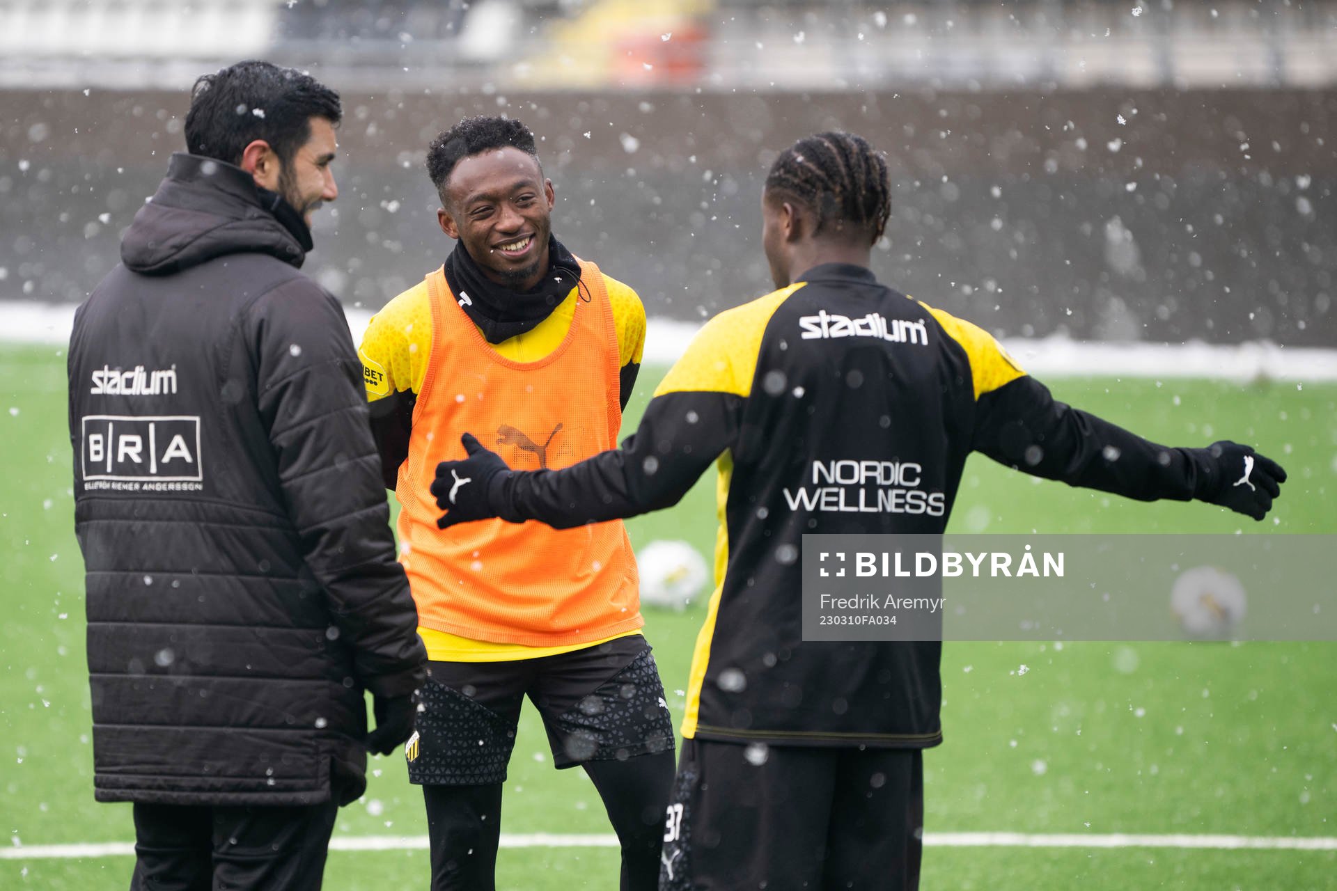 fystränare Jordi Gonzalez, Benie Adama Traore och Ibrahim