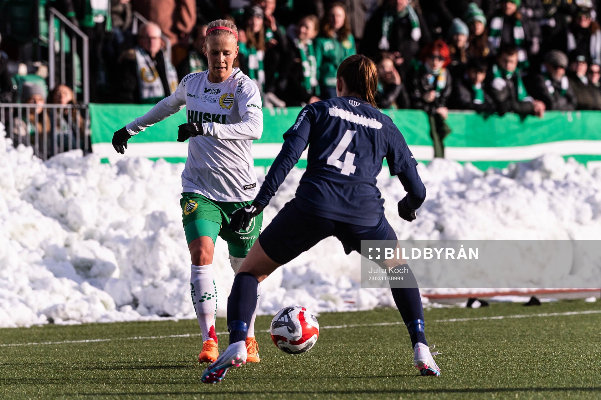 Hammarbys Adelina Engman och Eskilstunas Märta Jävergren