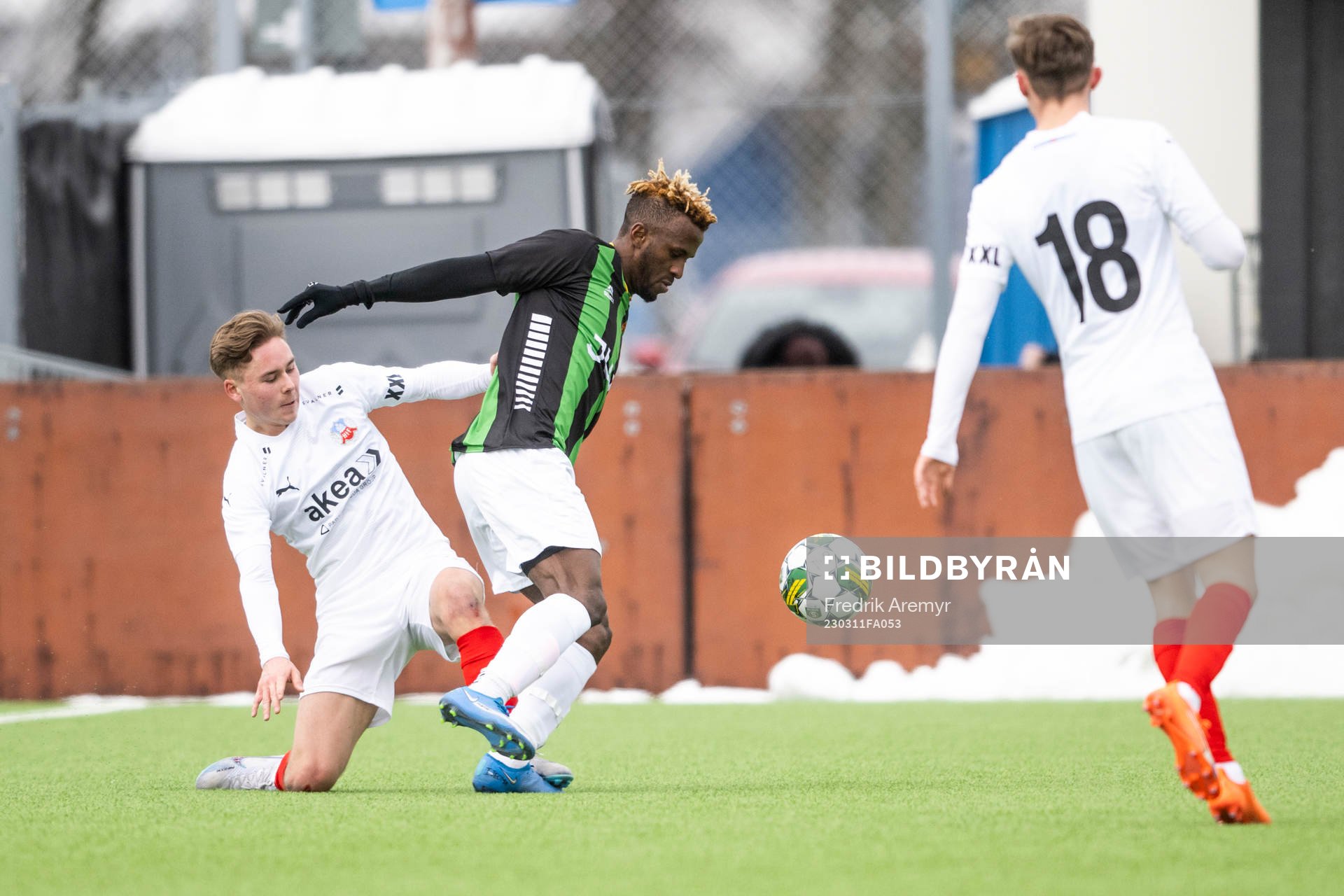 Helsingborgs Simon Bengtsson  och GAIS Rickard Emeka Friday