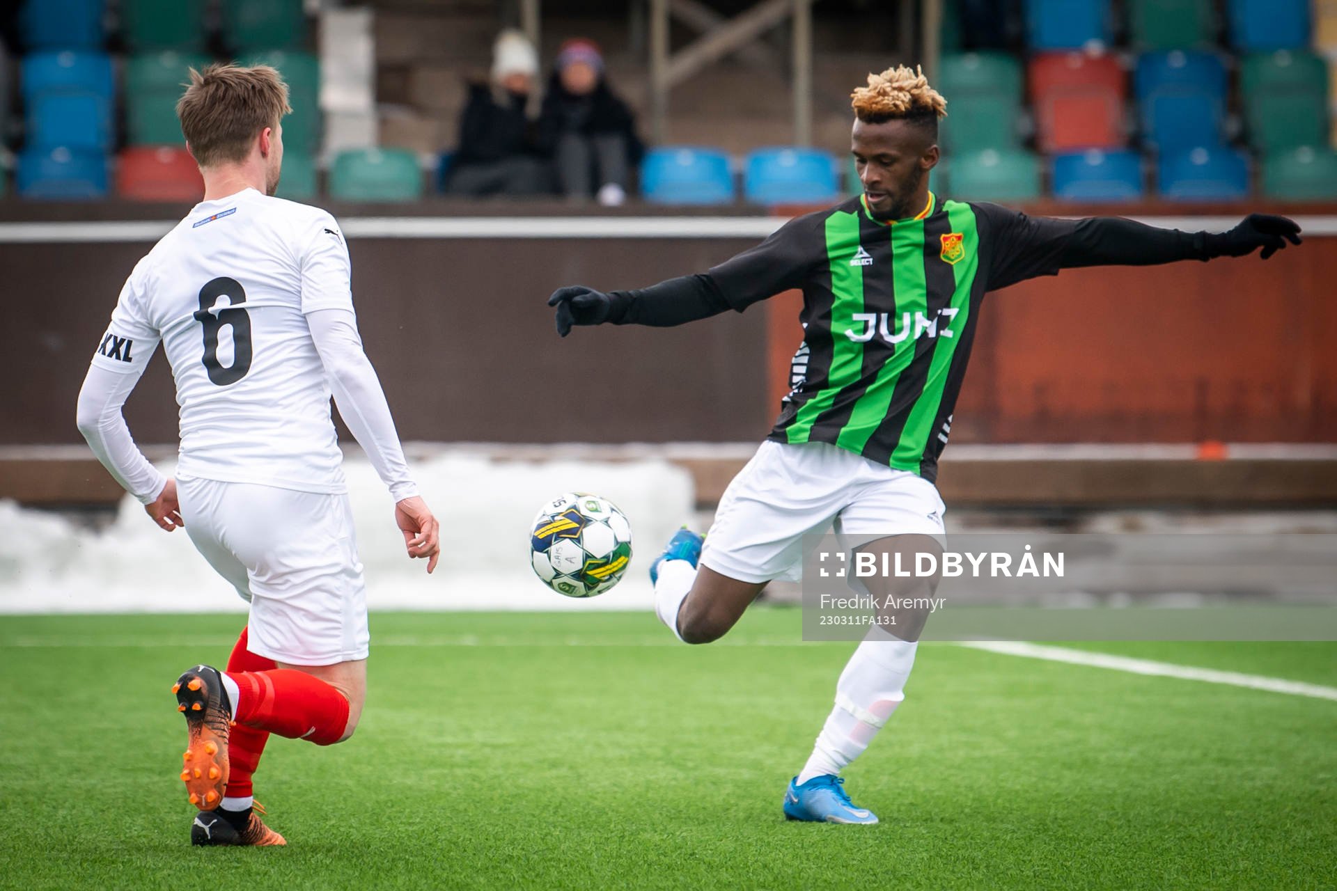 Helsingborgs Andreas Landgren och GAIS Rickard Emeka Friday