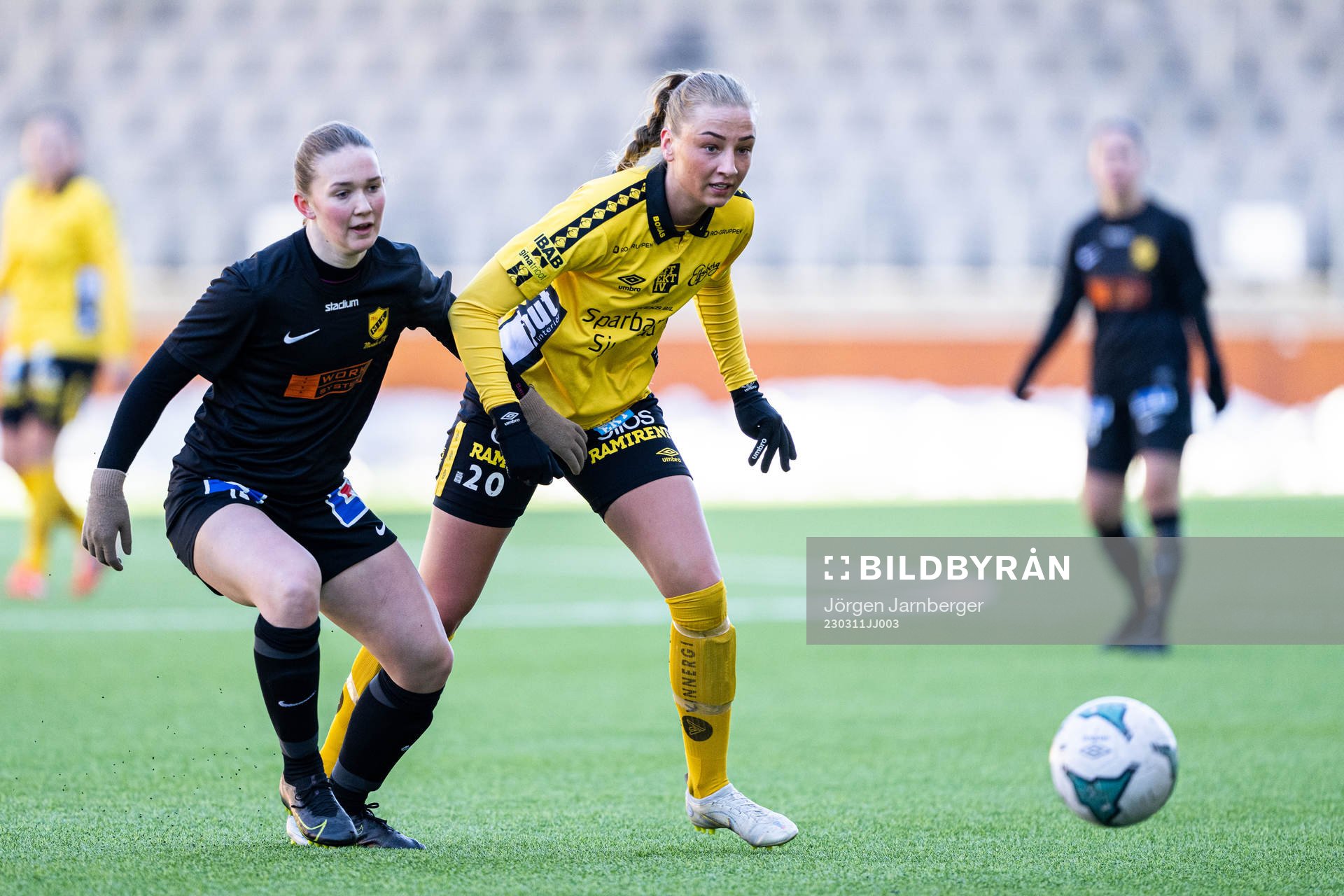 Mariebos Linn Törnberg och Elfsborgs Stina Jensen
