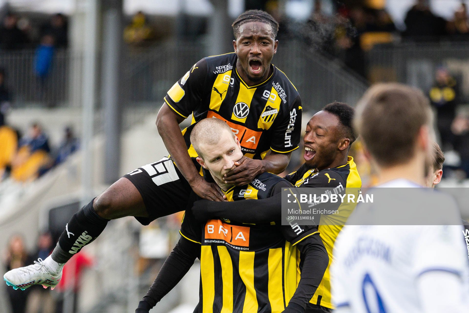 Häckens Simon Gustafson jublar