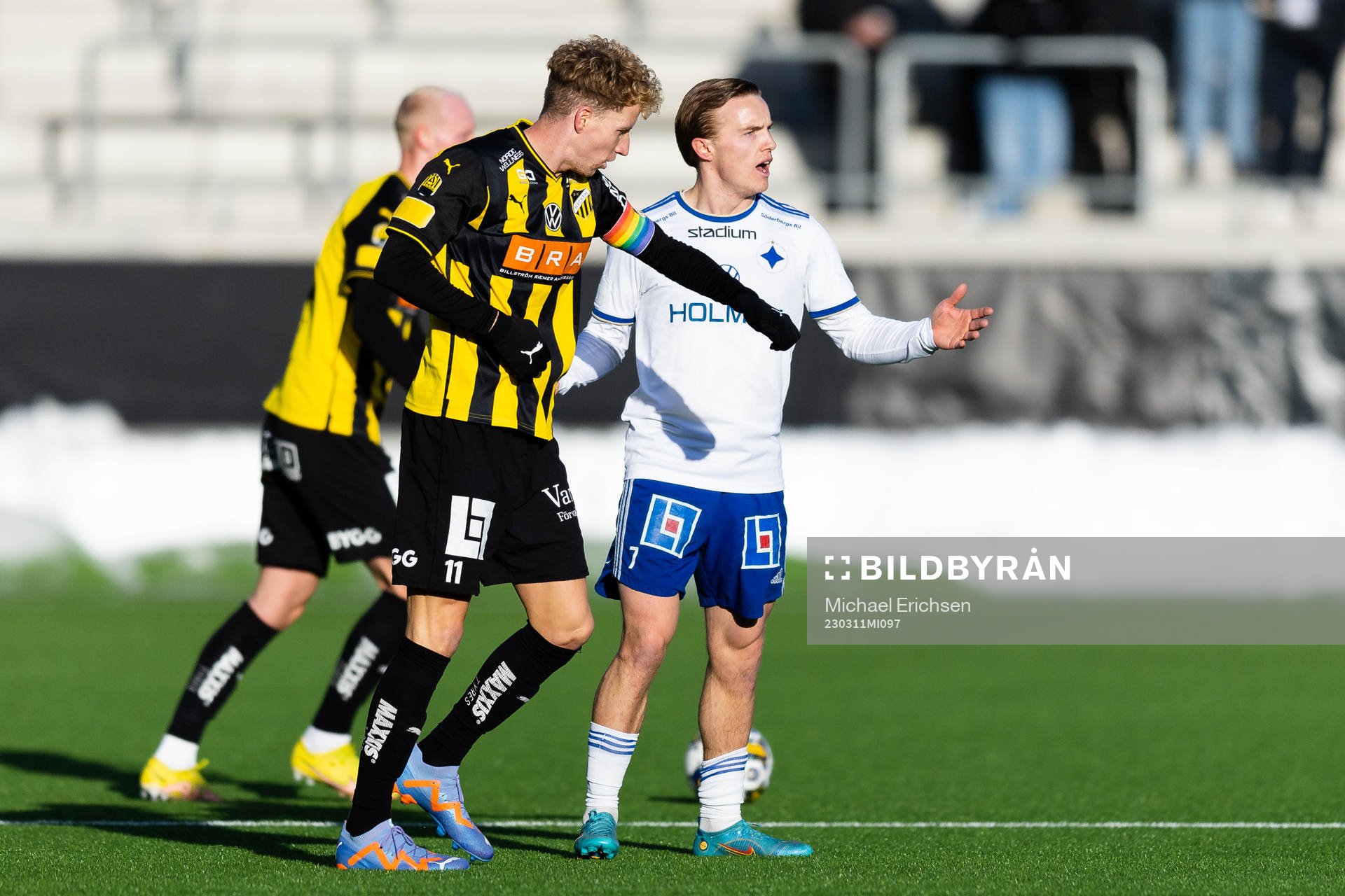 Häckens Samuel Gustafson och IFK Norrköpings Jacob Ortmark