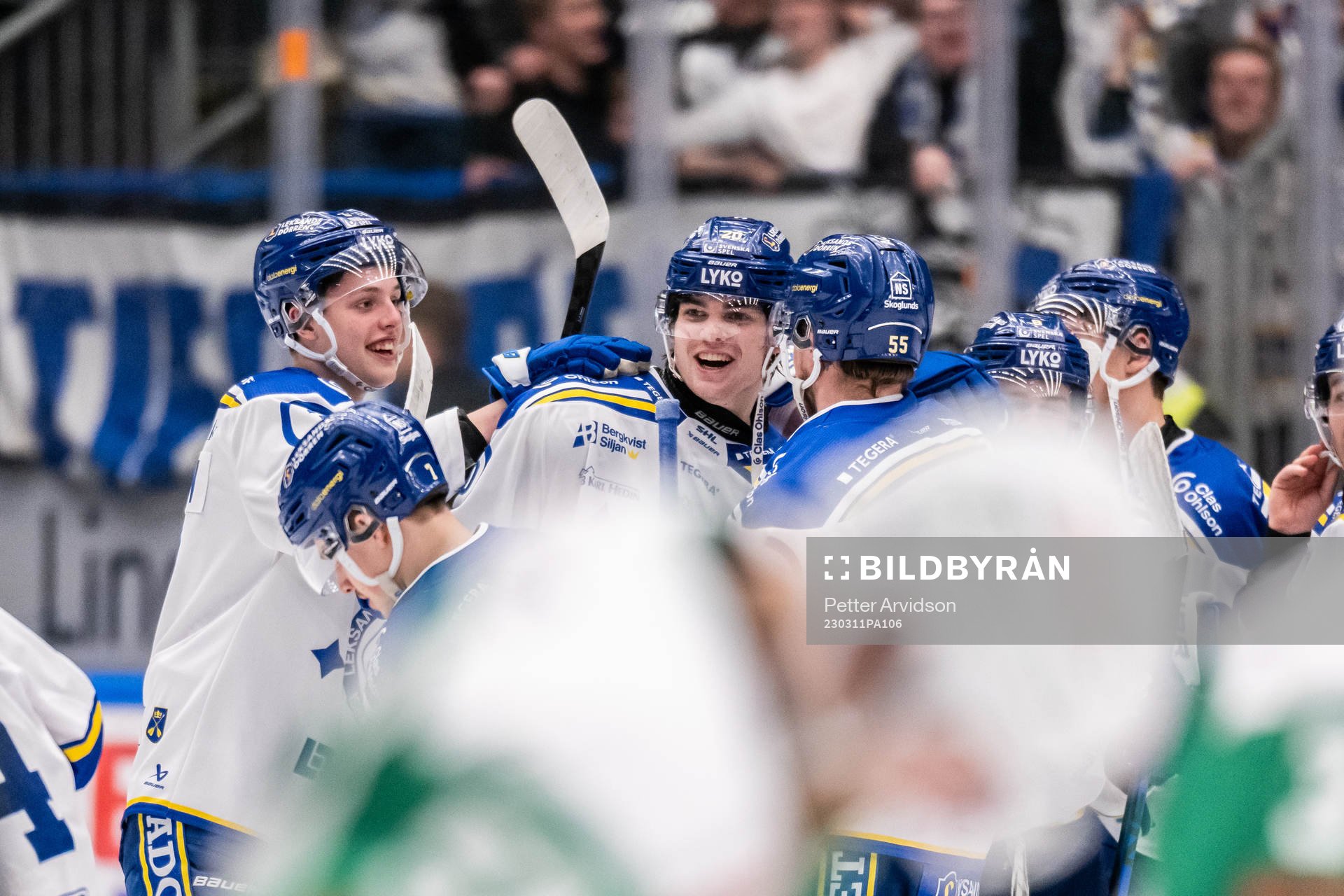 Leksands Lian Bichsel jublar med lagkamrater