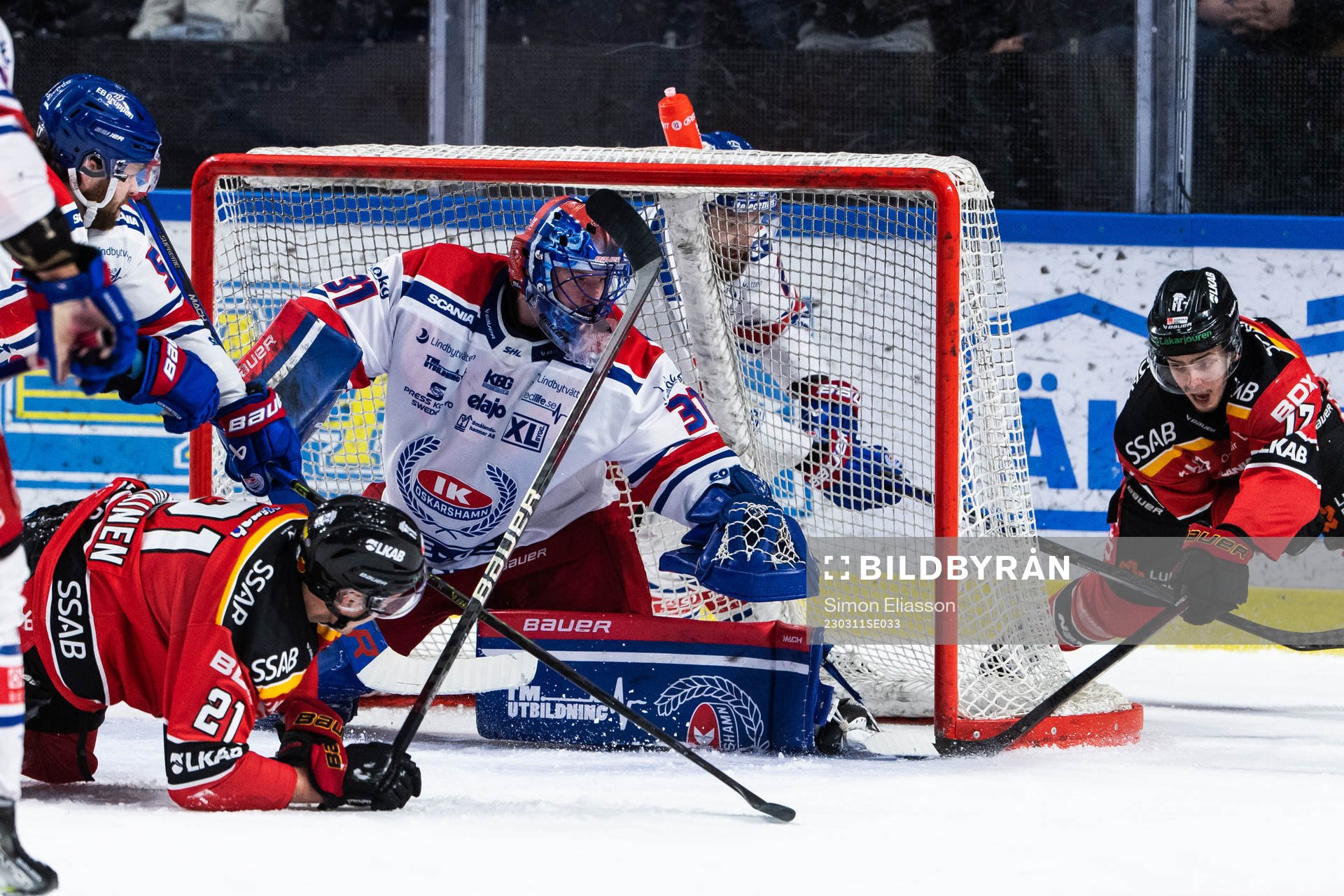 Oskarshamns målvakt Tim Juel och Luleås Isac Brännström