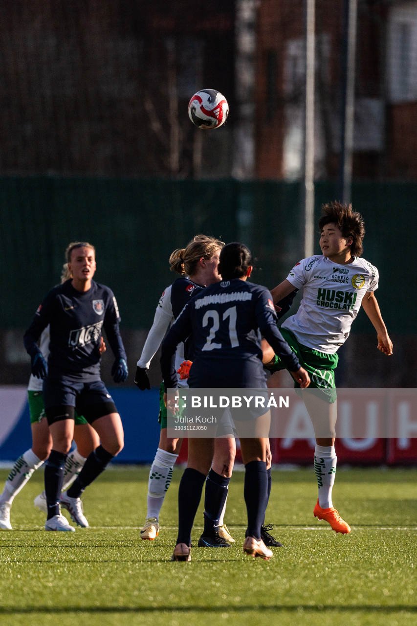 Eskilstunas Jessica Miclat och Hammarbys Maika Hamano