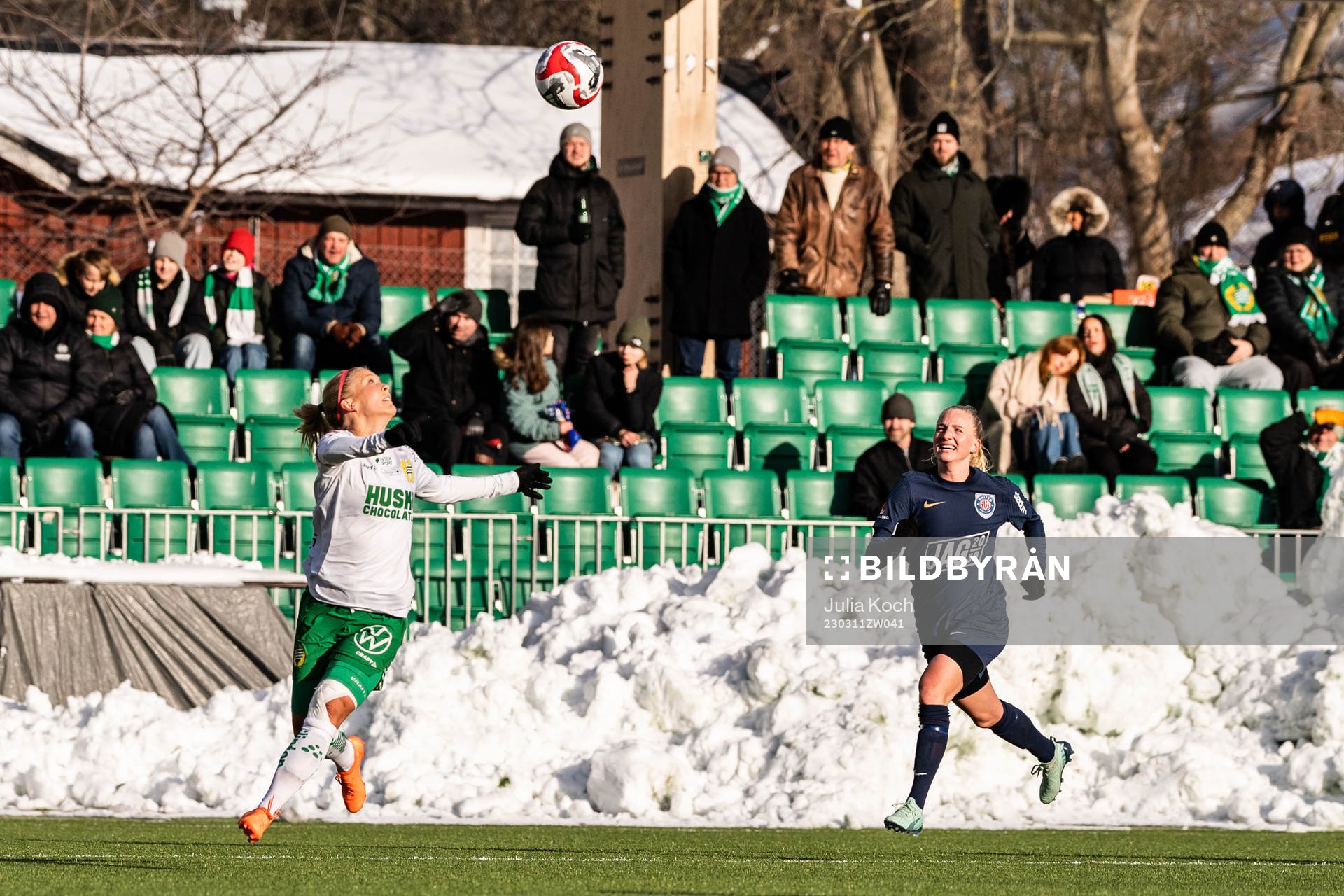Hammarbys Adelina Engman och Eskilstunas Astrid Larsson
