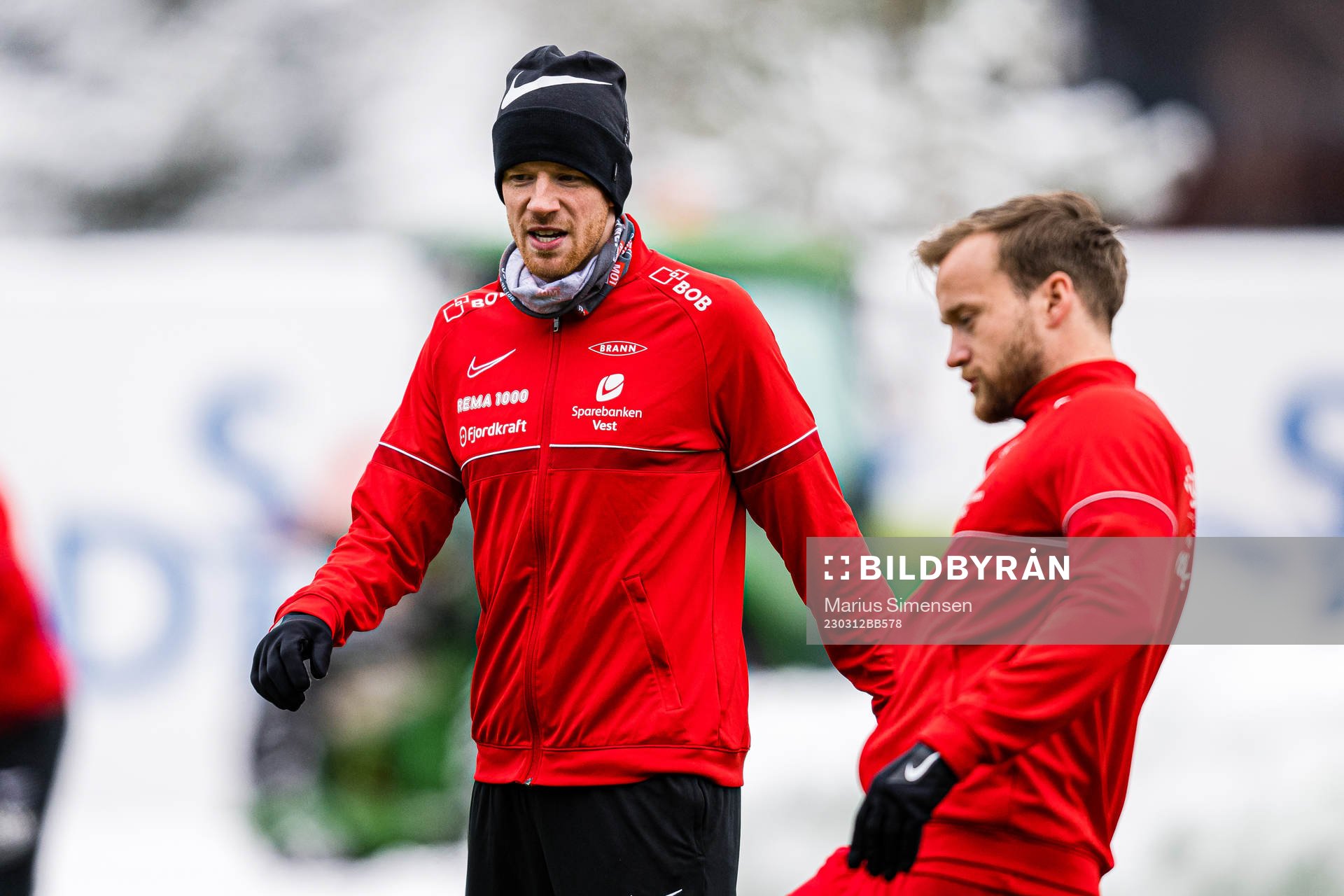 Thore Baardsen Pedersen of Brann warms up
