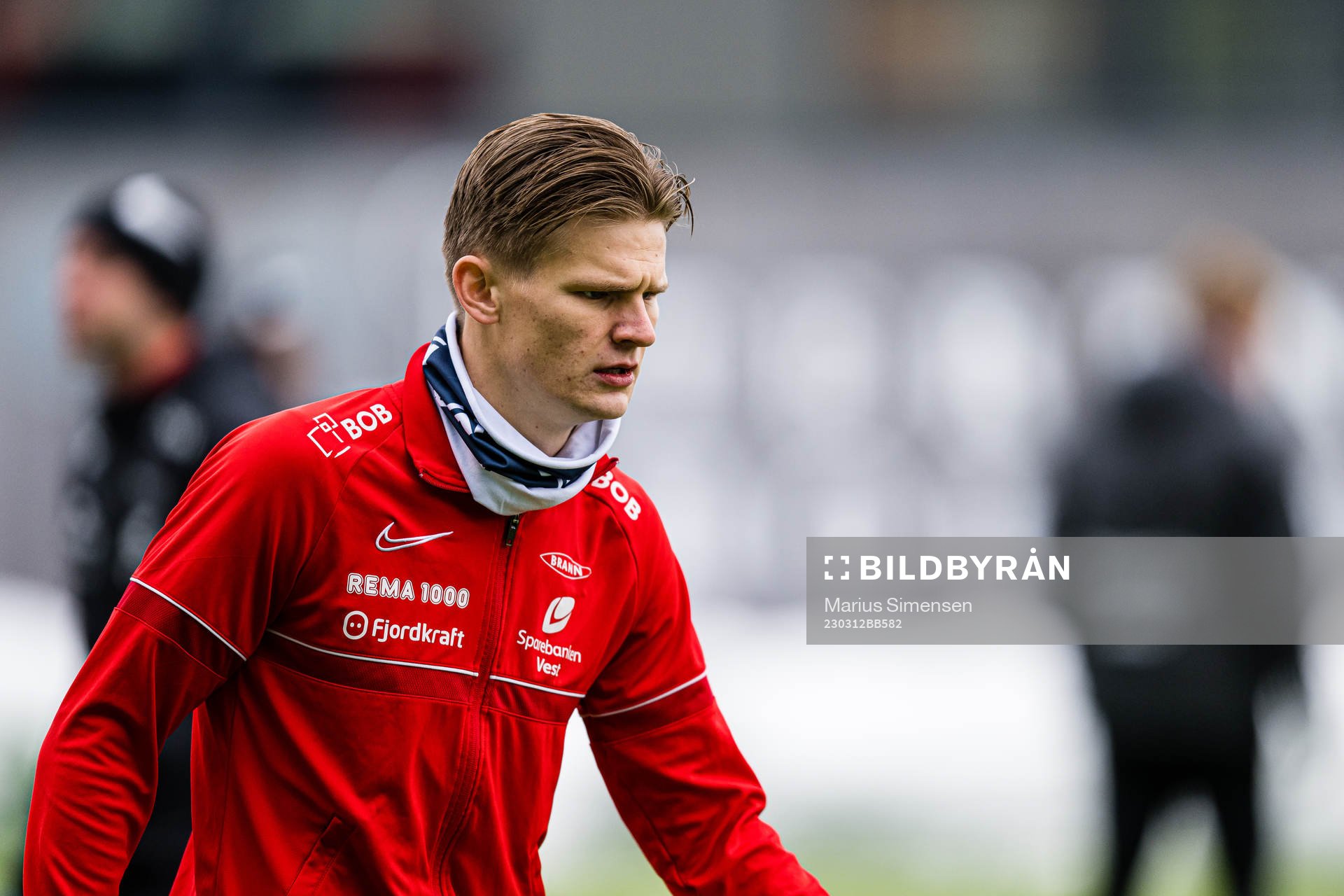 David Møller Wolfe of Brann warms up