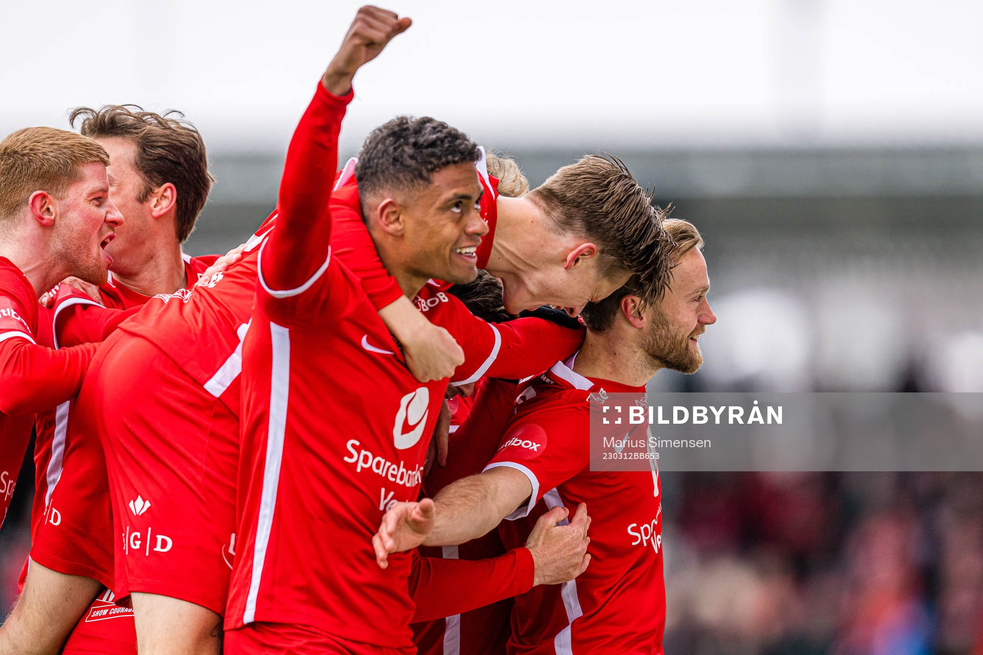 Bård Finne of Brann celebrates