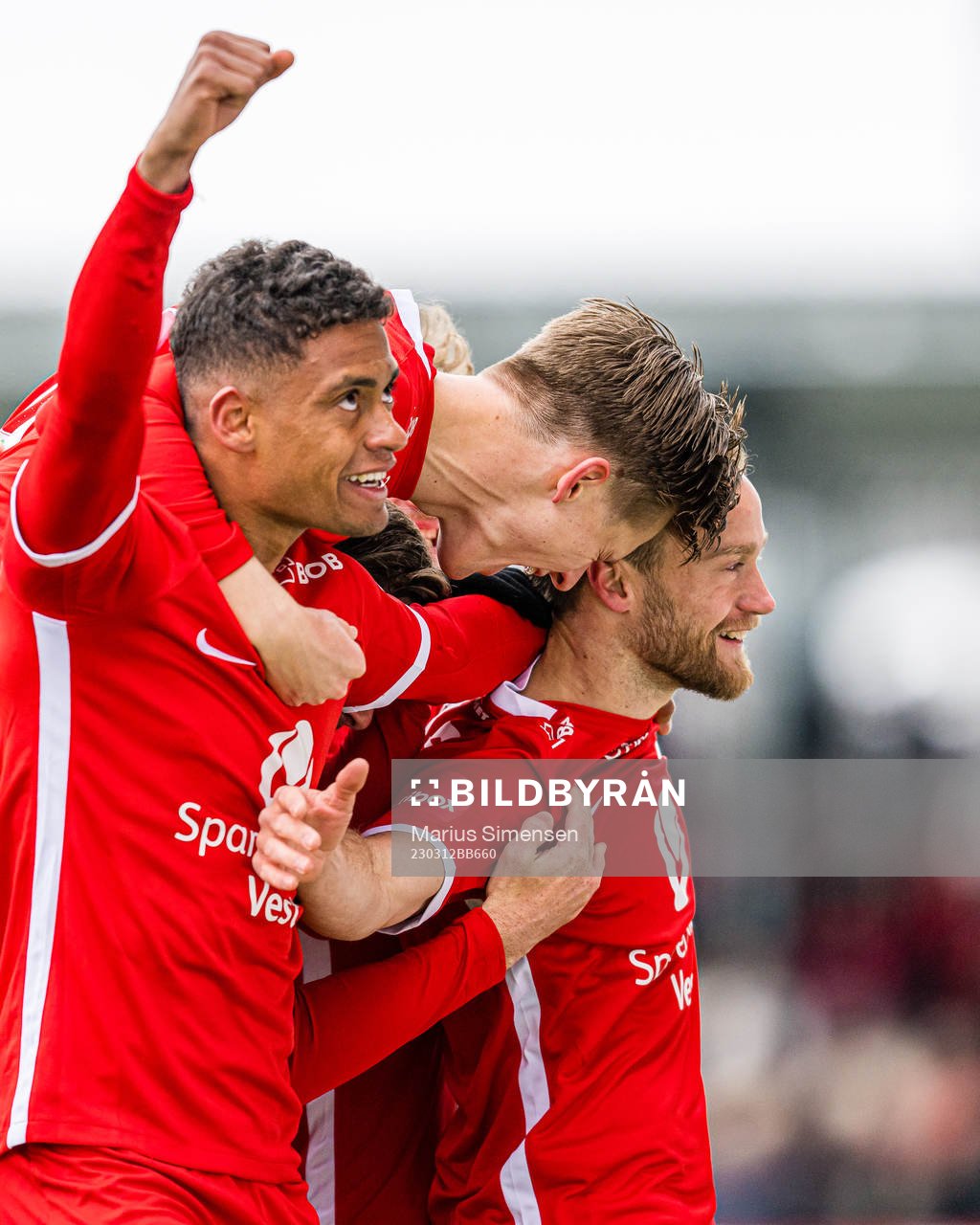 Bård Finne of Brann celebrates