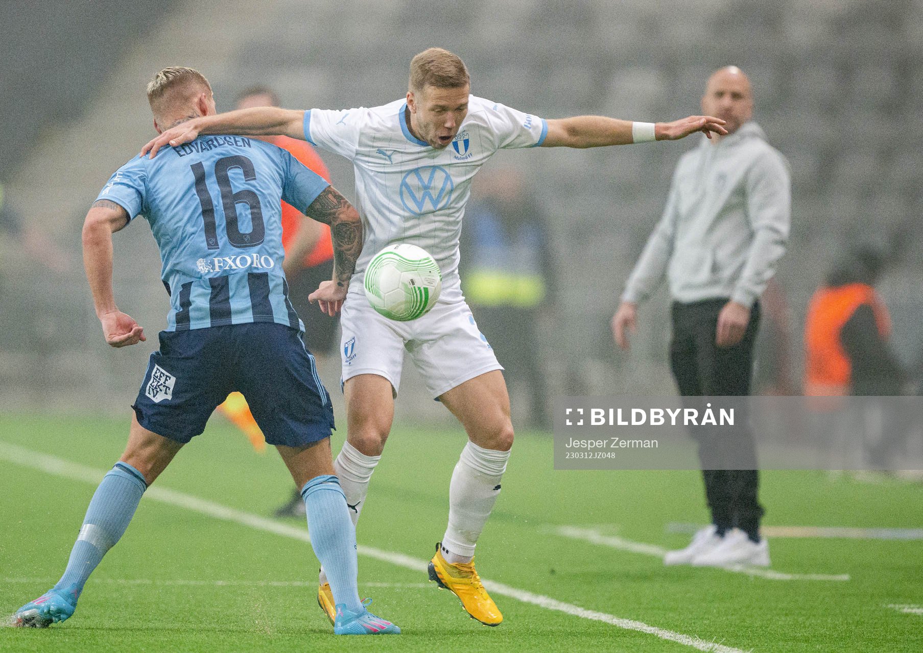 Djurgårdens Victor Edvardsen och Malmö FFs Anton