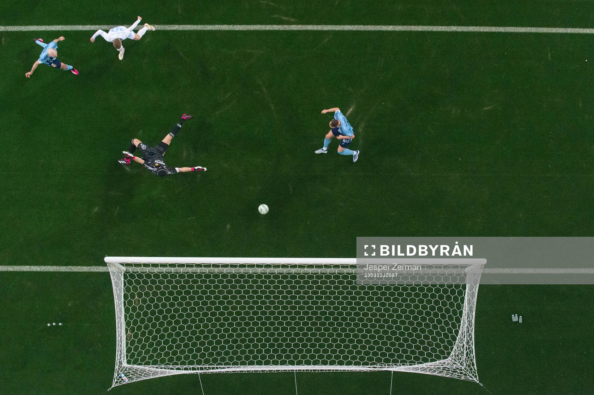 Malmö FFs Anders Christiansen gör 0-1 på Djurgårdens