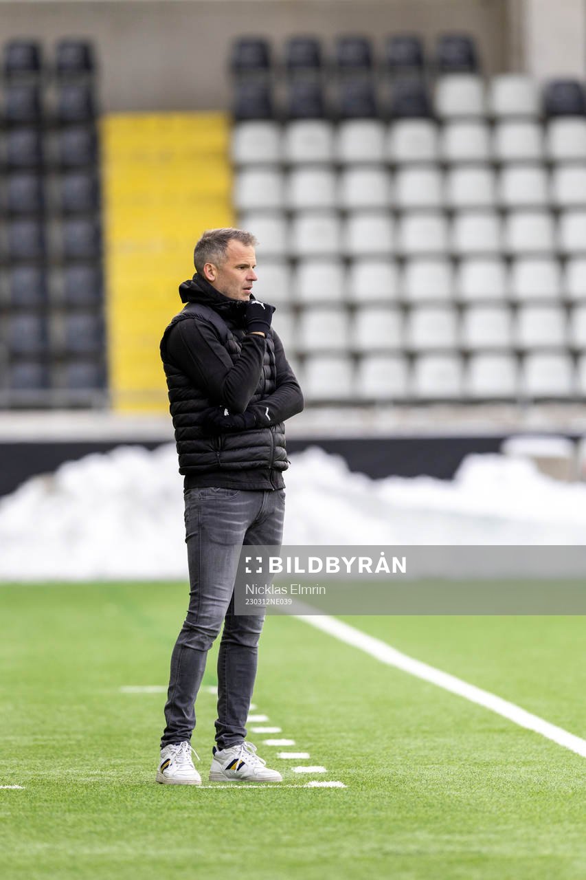 Häckens tränare Robert Vilahamn under fotbollsmatchen i Svenska Cupen mellan Häcken och Vittsjö den 12 mars 2023 i Göteborg. 