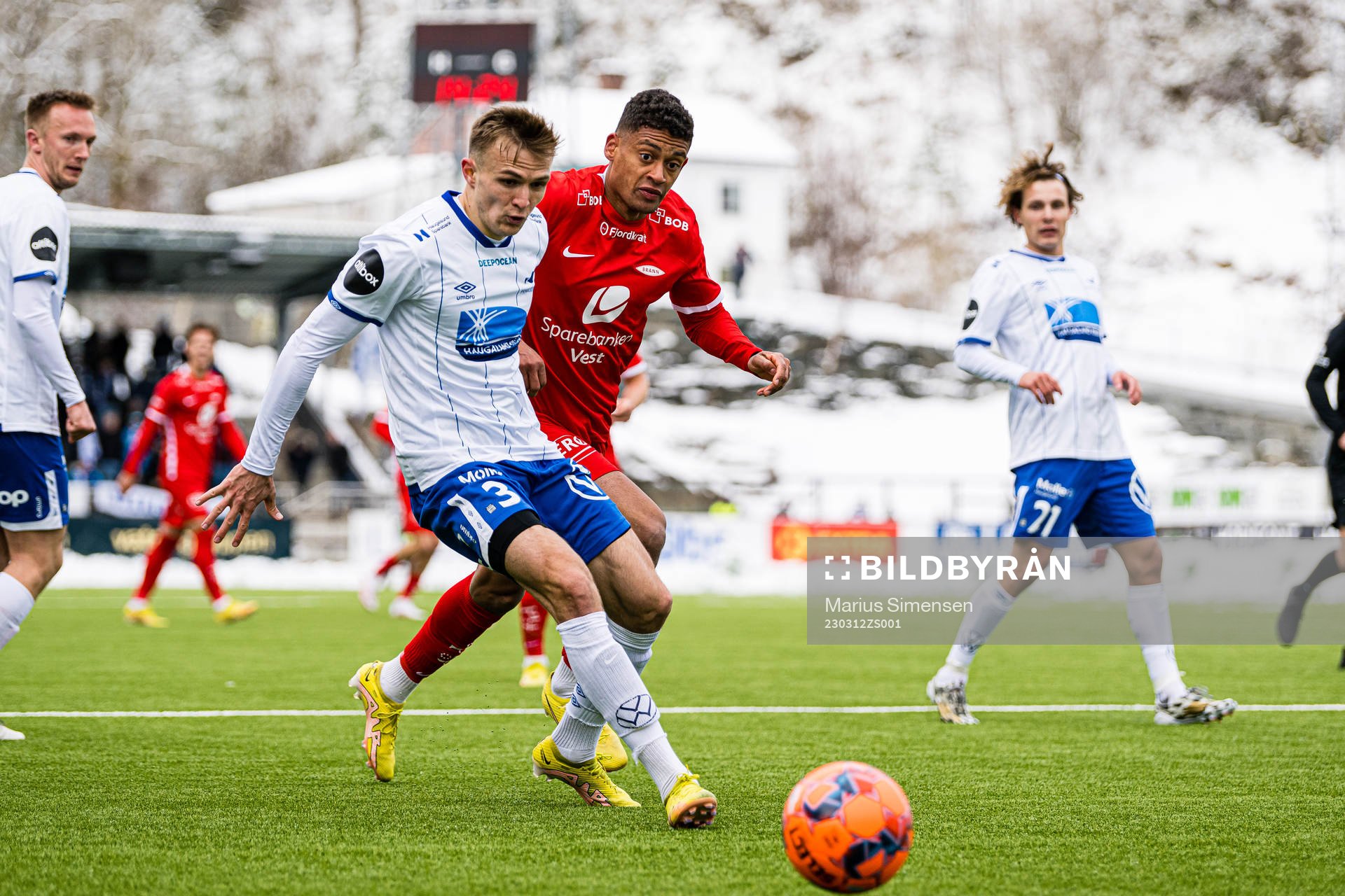 Oscar Krusnell of Haugesund and Japhet Sery Larsen of Brann