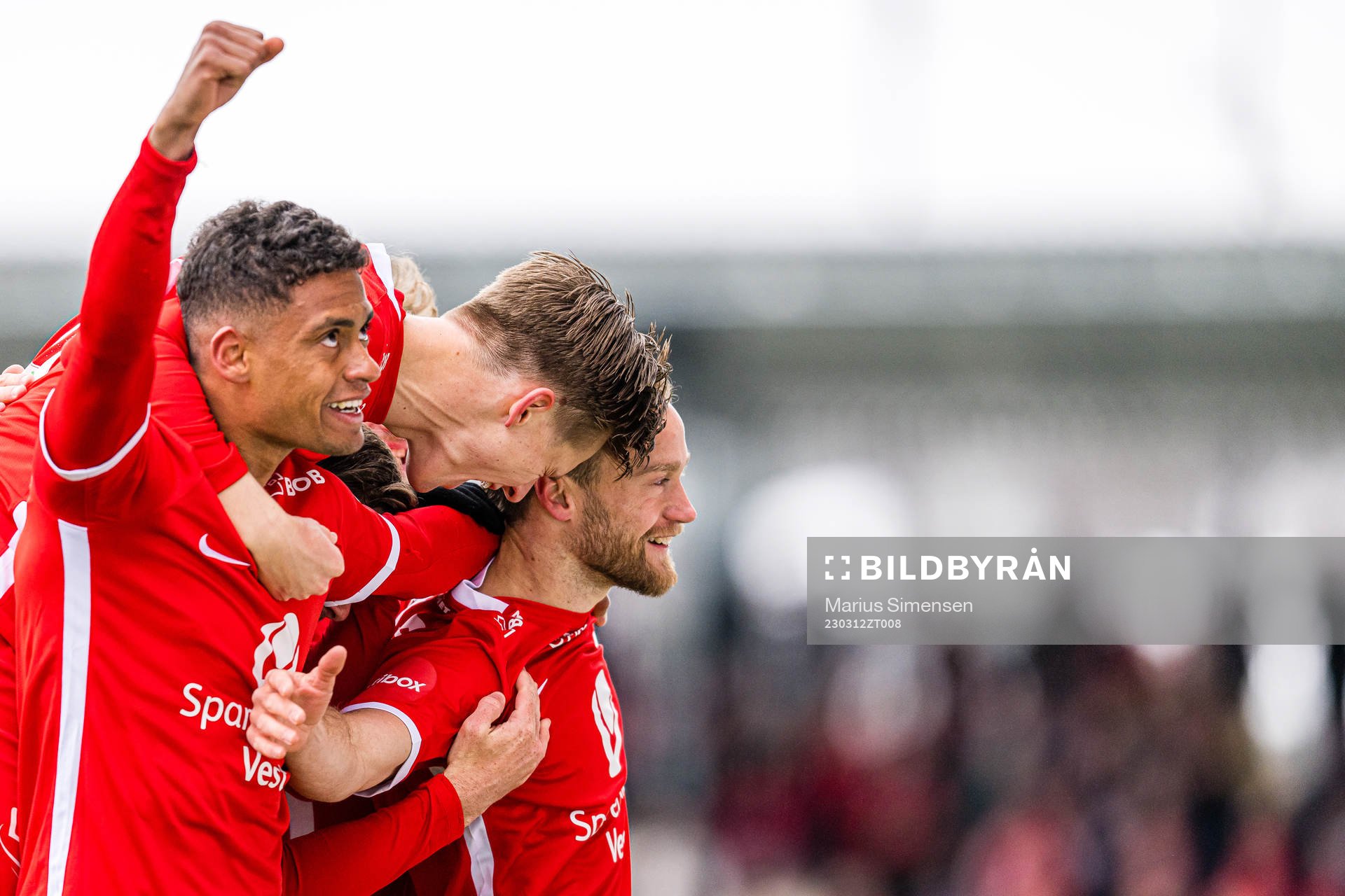 Bård Finne of Brann celebrates