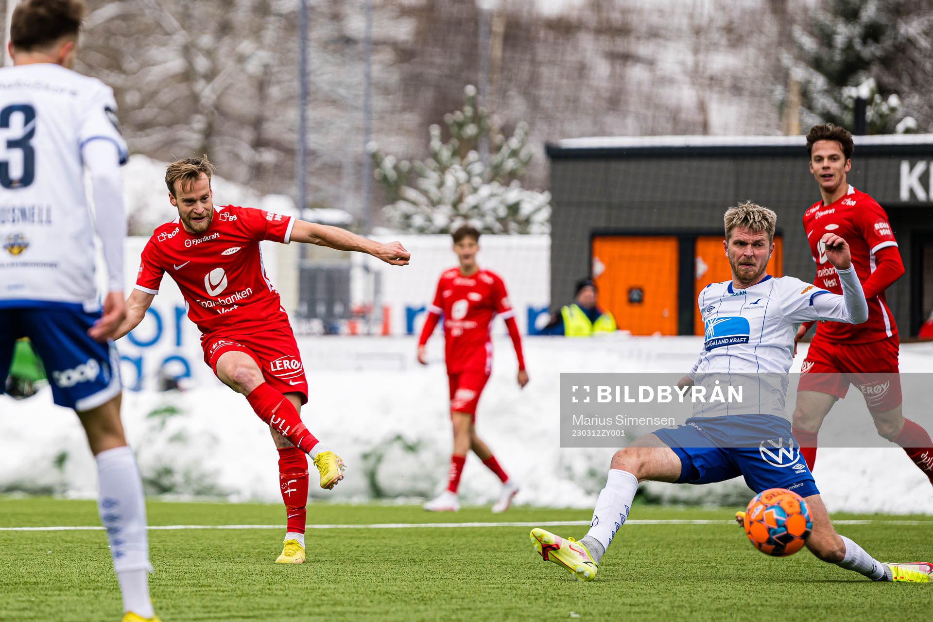 Bård Finne of Brann scores the 3-1 goal