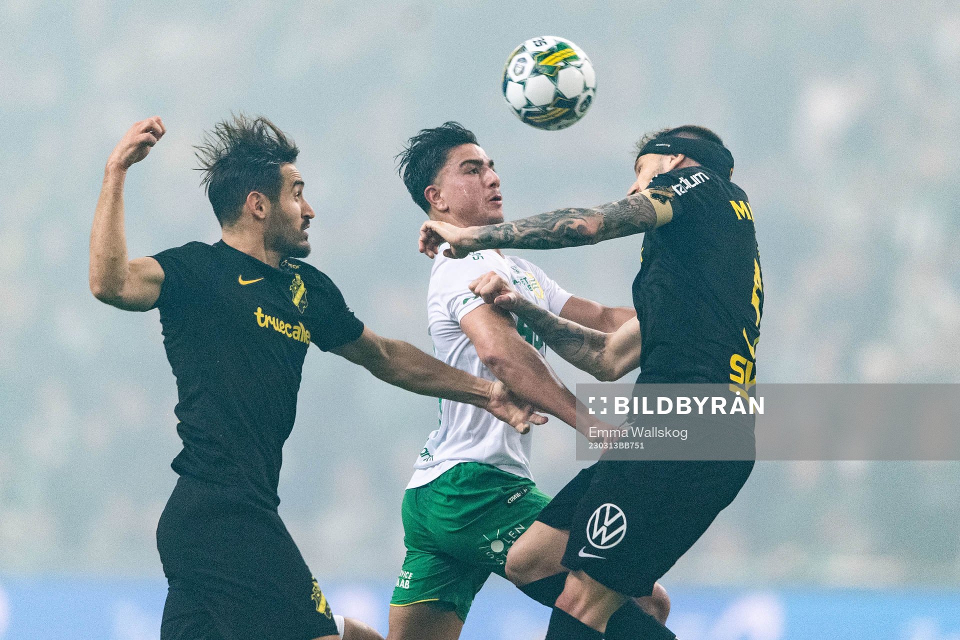 Hammarbys Jusef Erabi mot AIKs Sotirios Papagiannopoulos