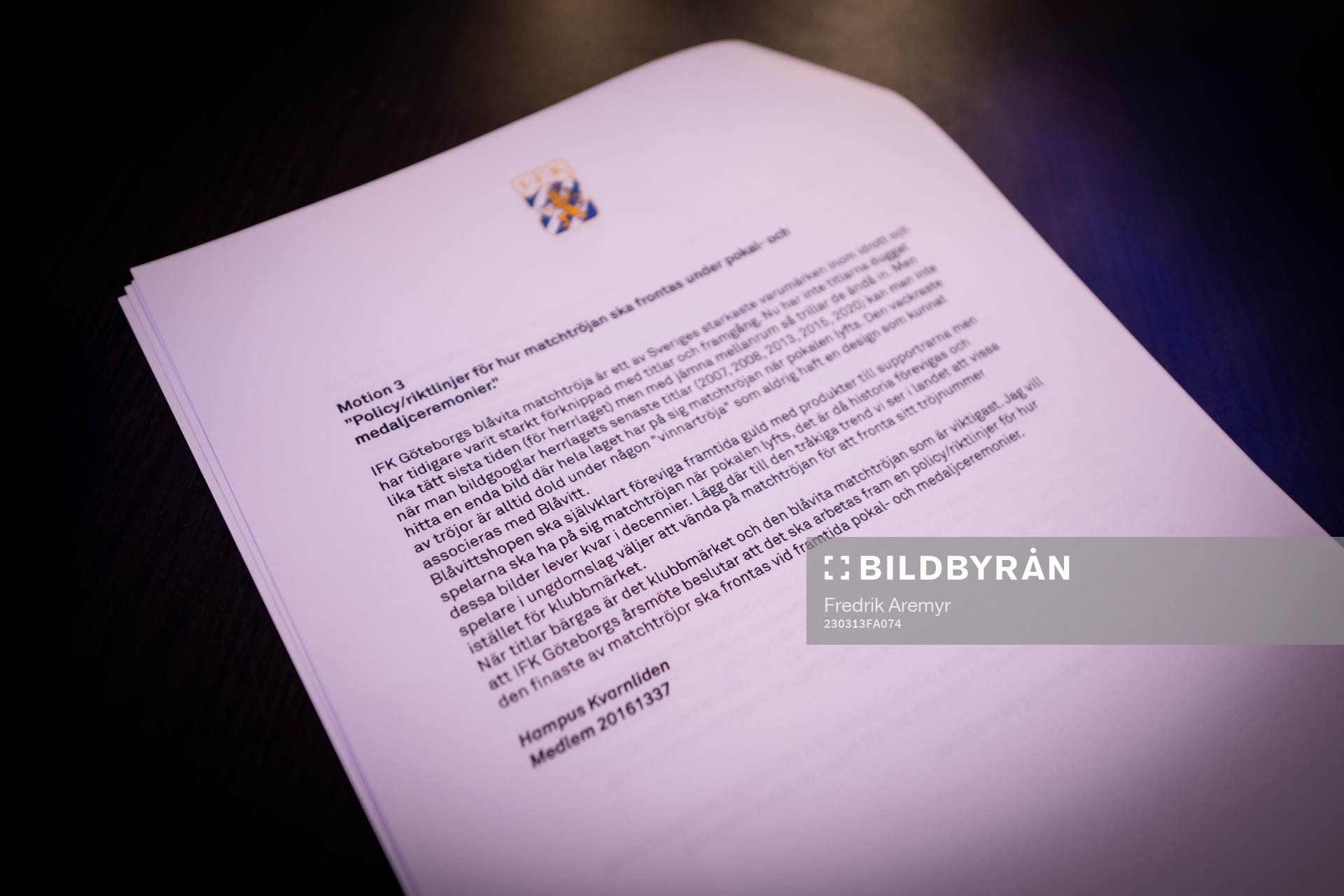 en motion gällande hur matchtröjor frontas under IFK Göteborgs årsmöte den 13 mars 2023 i Göteborg. 