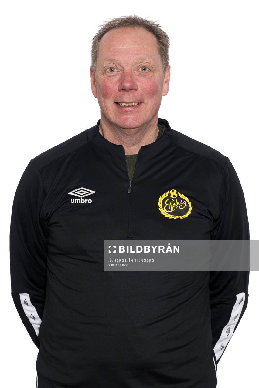 Fotbollskoordinator Jan Ryrlén under en porträttfotografering med Elfsborg den 13 mars 2023 i Borås. 