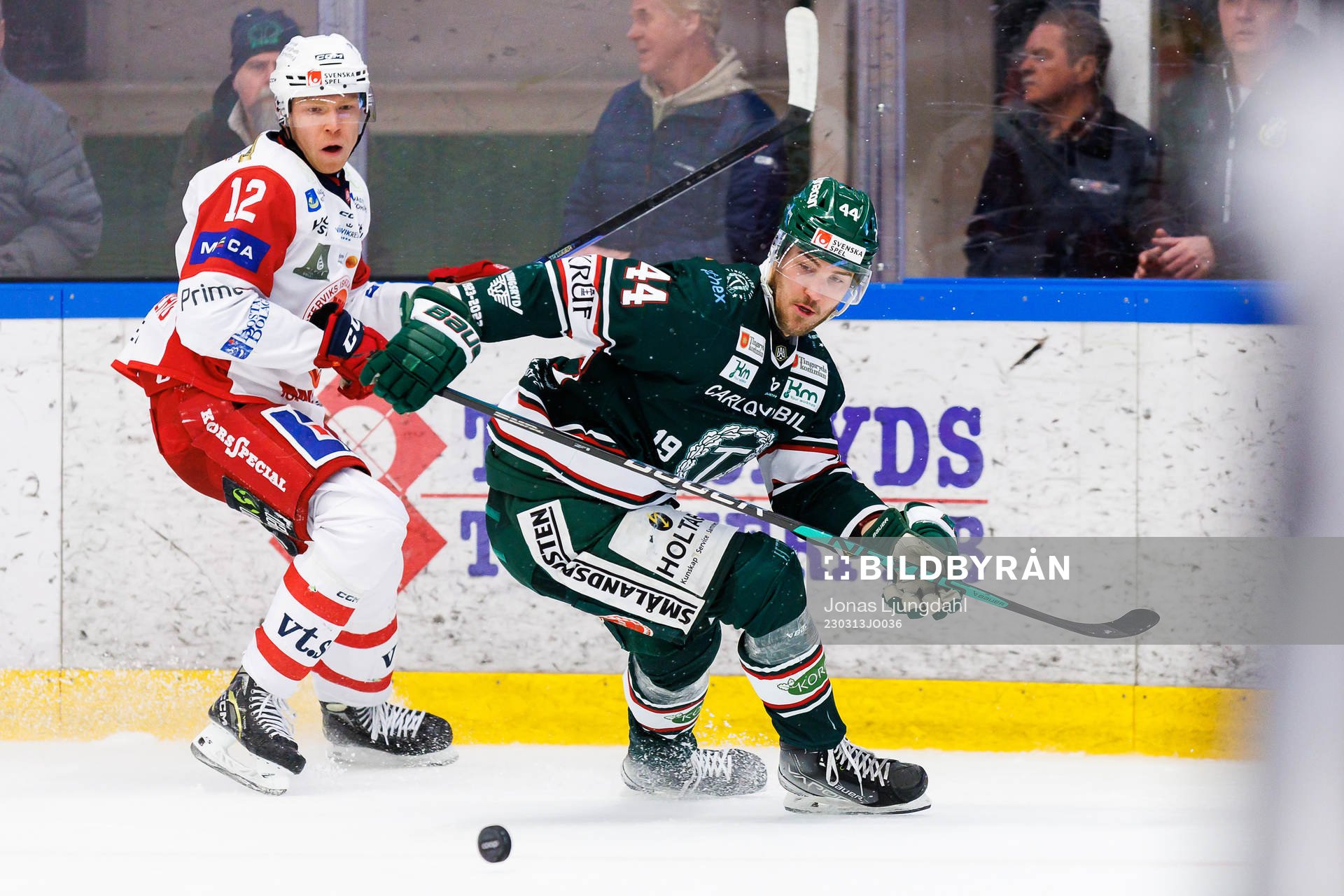 Västerviks Anton Schagerberg och Tingsryds Jonatan Harju
