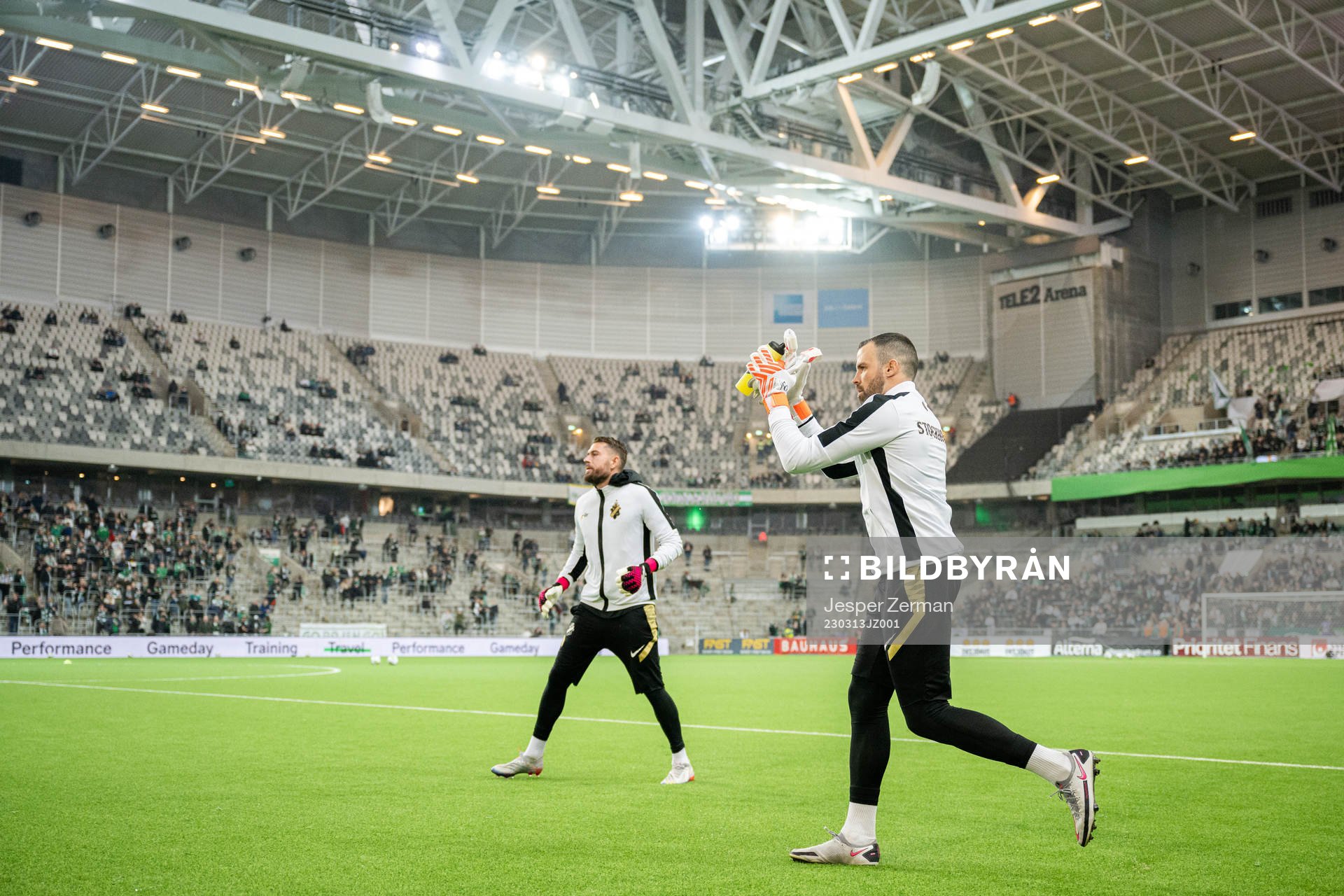 AIKs målvakt Kristoffer Nordfeldt och Budimir Janosevic