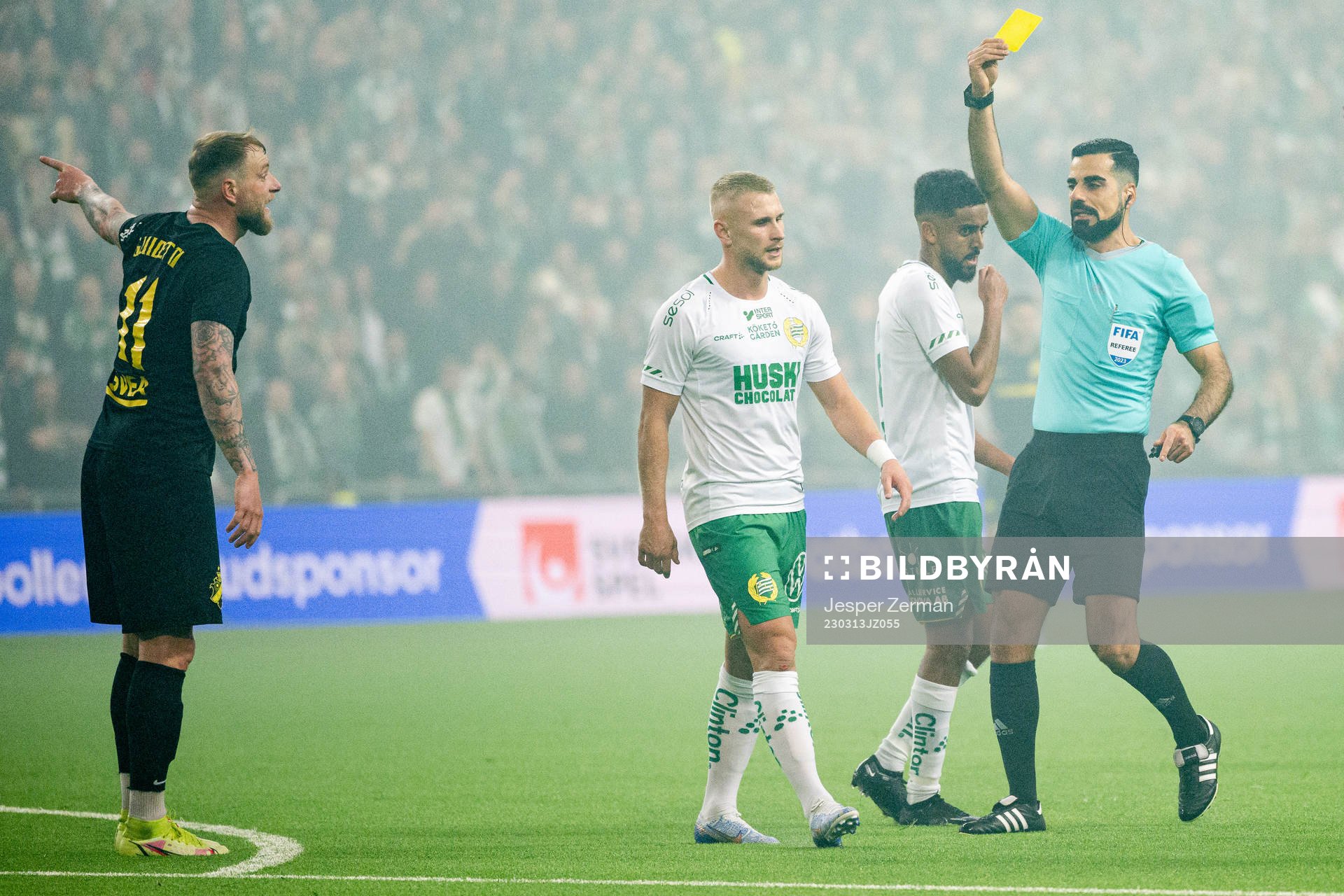 Hammarbys Simon Strand får en varning