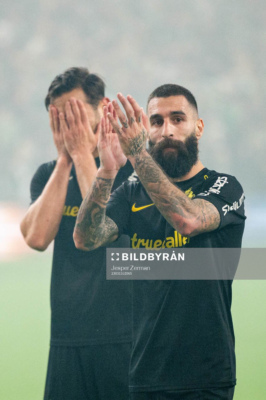 AIKs Sotirios Papagiannopoulos och Jimmy Durmaz  deppar