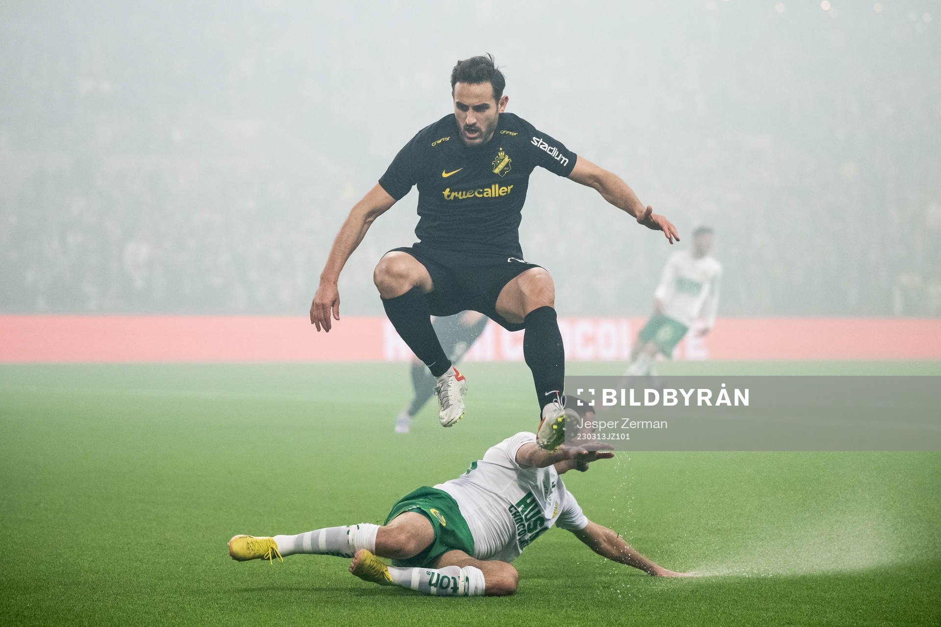 AIKs Sotirios Papagiannopoulos och Hammarbys Abdelrahman