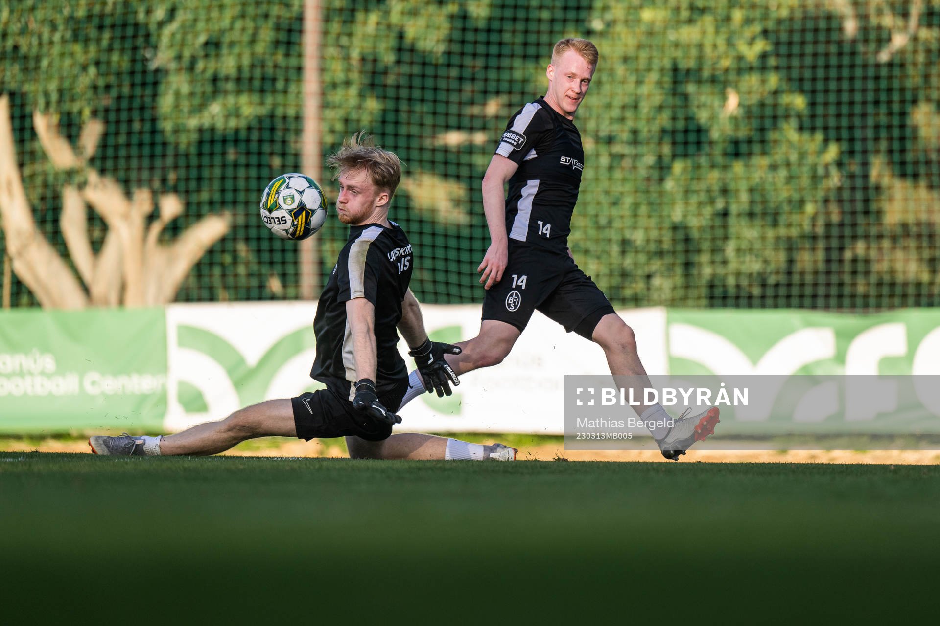 David Edvardsson och målvakt Hampus Pauli