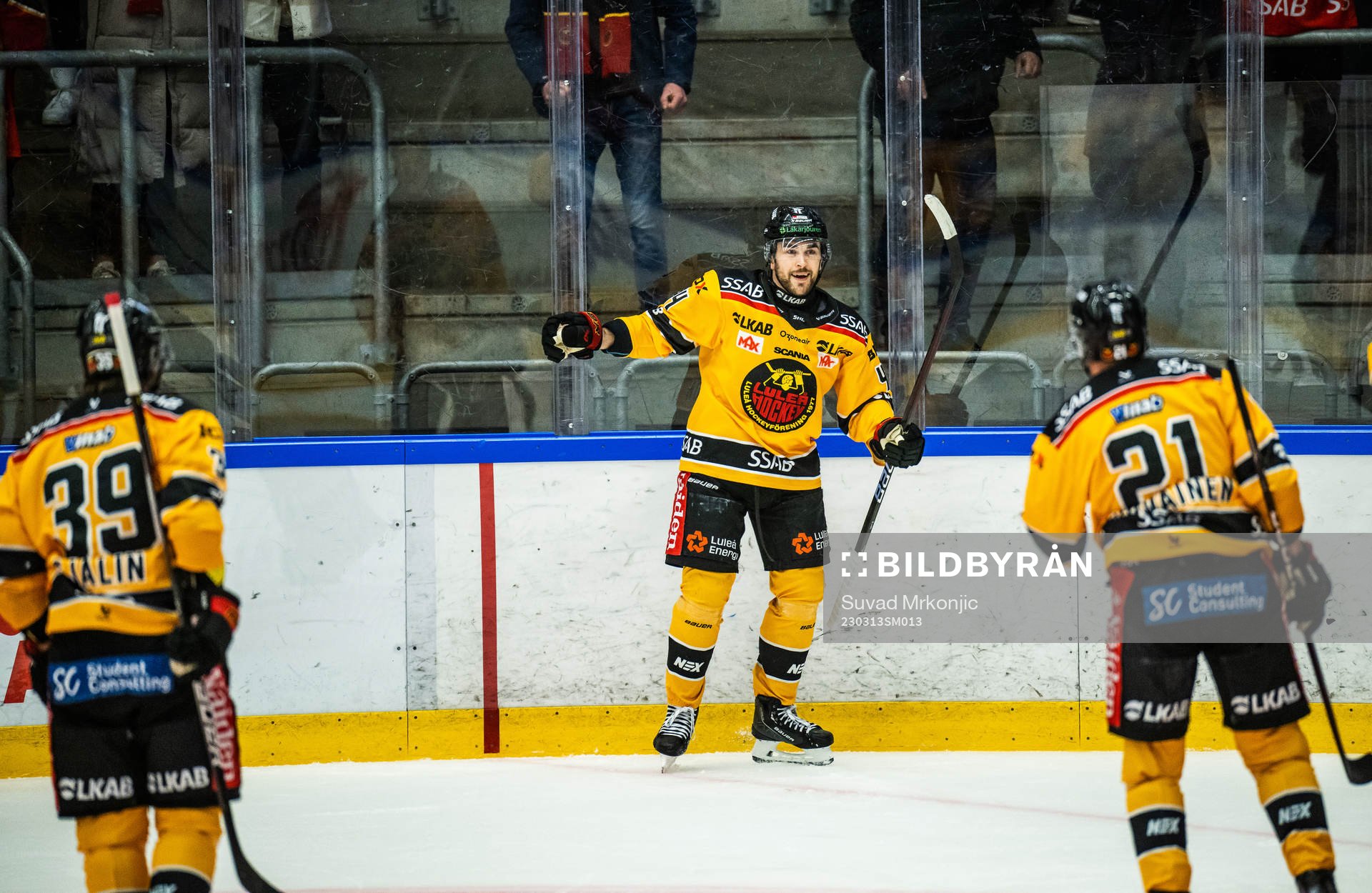 Luleås Jonathan Andersson jublar